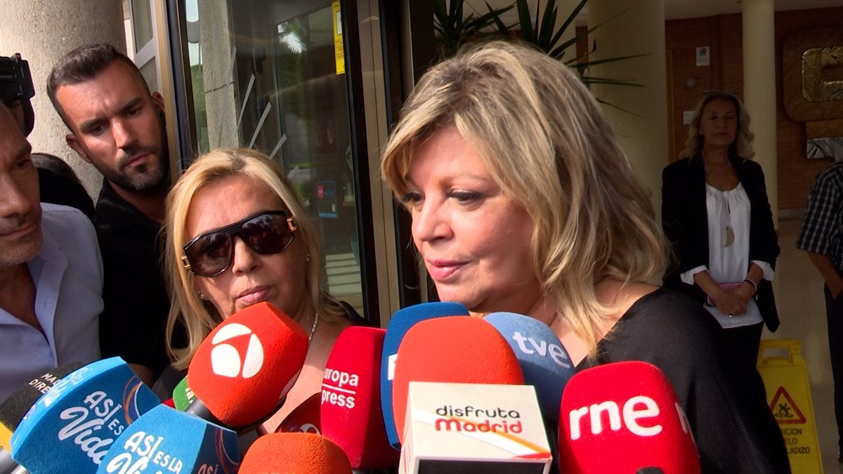 Terelu Campos i Carmen Borrego s'acomiaden de la mare - Europa Press
