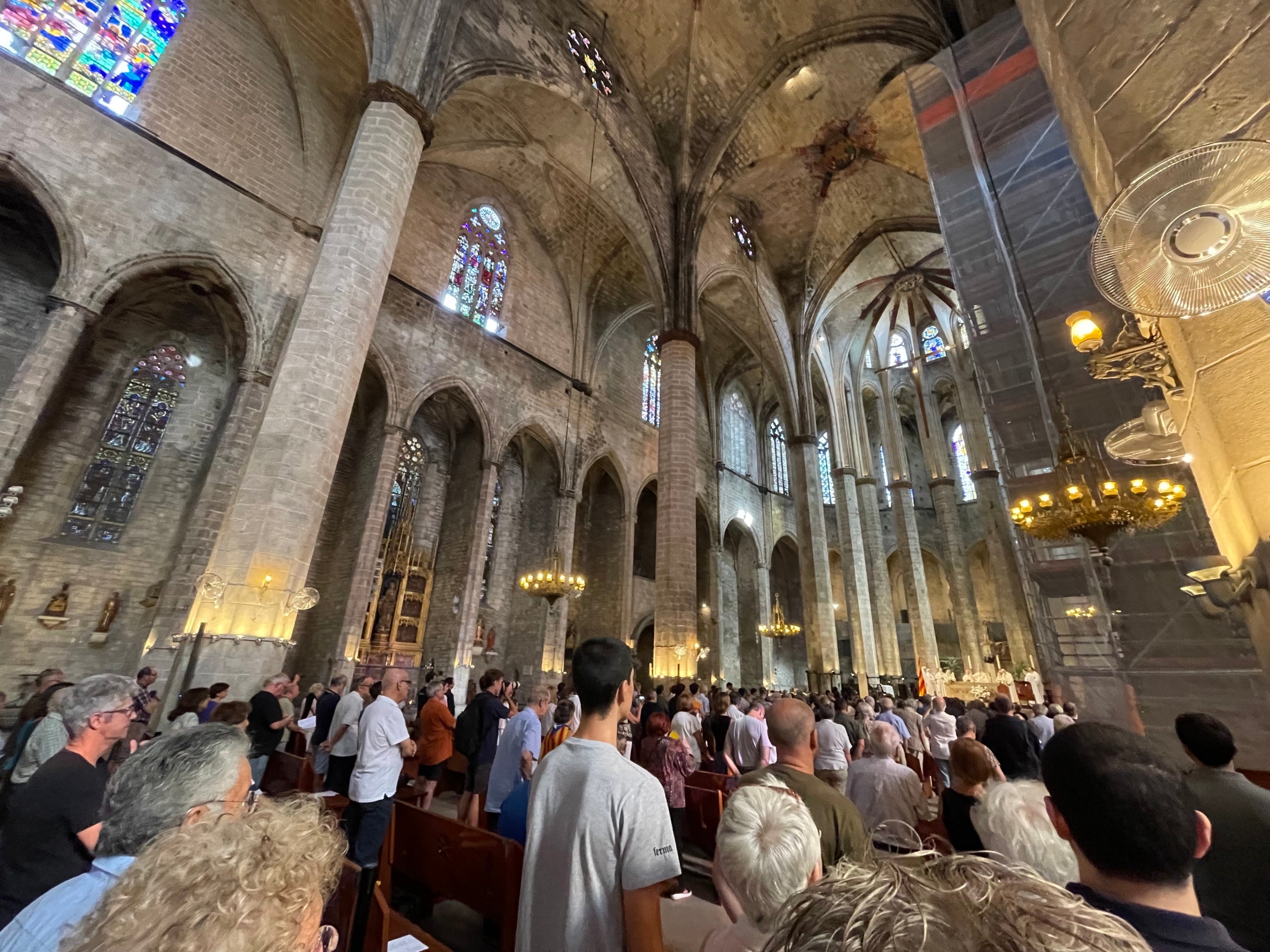 Una imatge de la Missa de la Lliga Espiritual de Montserrat en defensa dels patriotes a Santa Maria del Mar/Quico Sallés