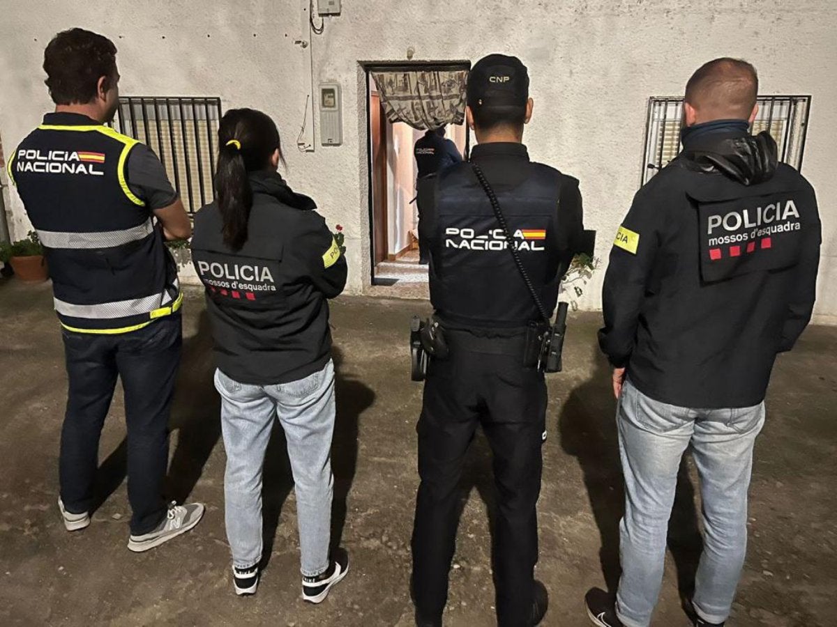 Mossos i policia nacional, en un operatiu conjunt com la persecució a l'independentisme