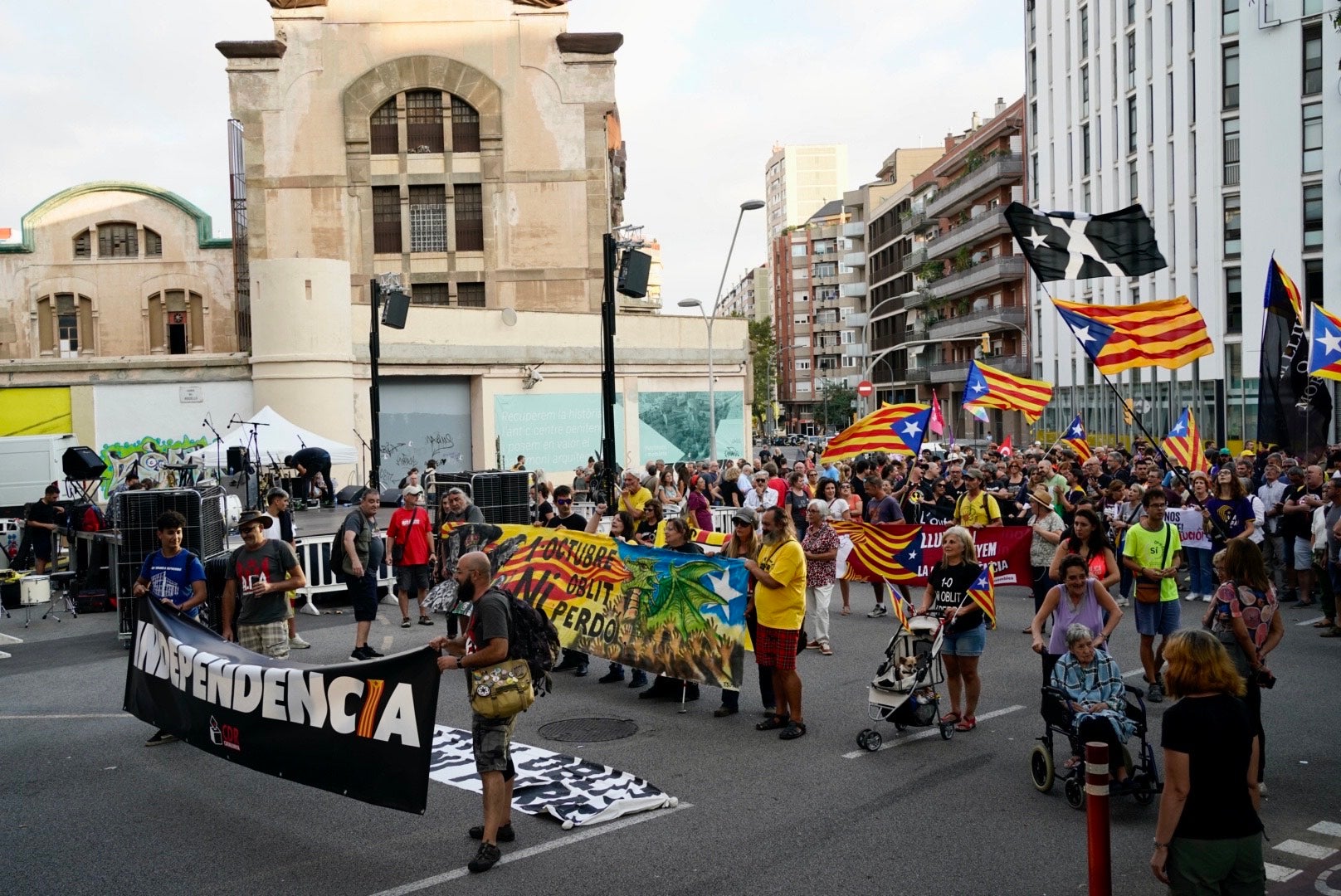 Manifestants de la protesta dels CDRs l'1 d'octubre del 2023 / Mireia Comas