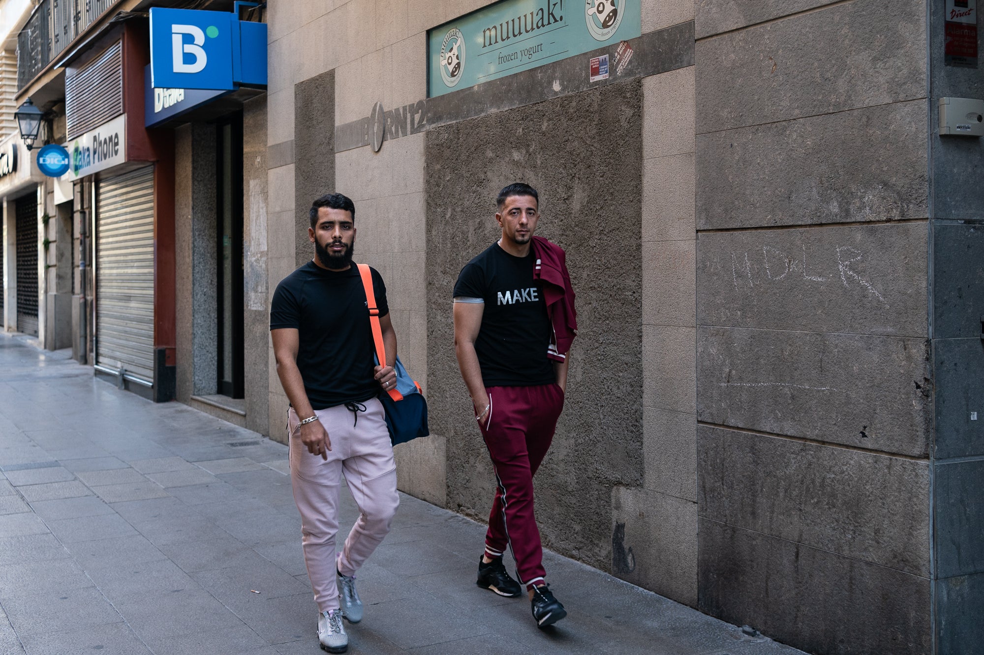 Una pintada a la pared, MDLR (Mec De La Rue) una manera de expresar la lucha contra la discriminación social. Manresa 11.10.2023 / Mireia Comas