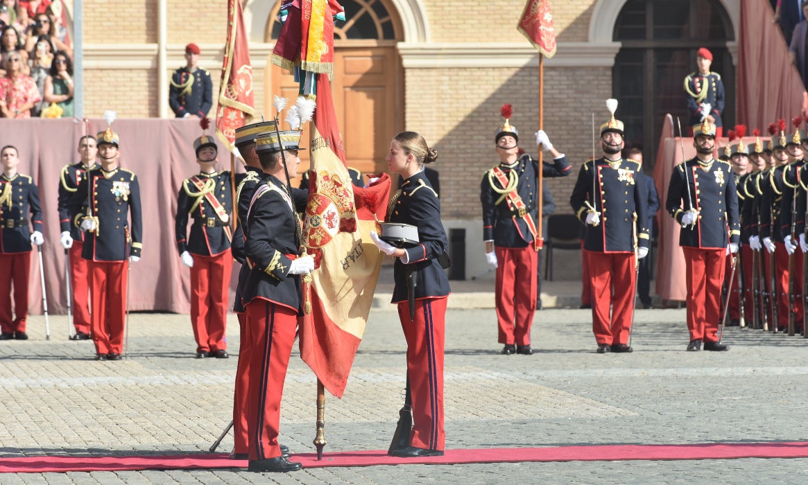 Elionor de Borbó juró la bandera - Europa Press