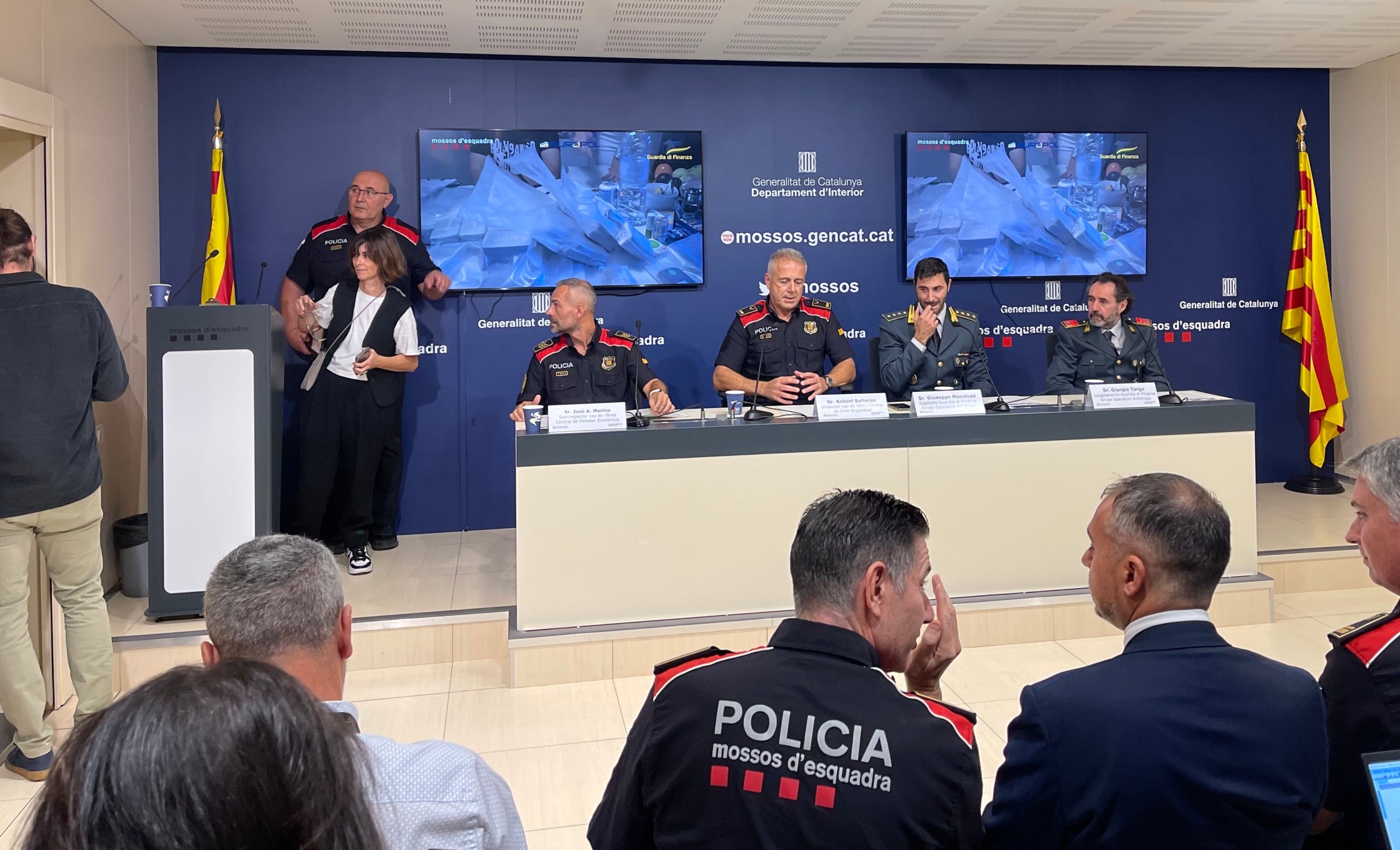 Una imatge dels responsables policials de la investigació en la roda de premsa d'aquest migdia/Quico Sallés