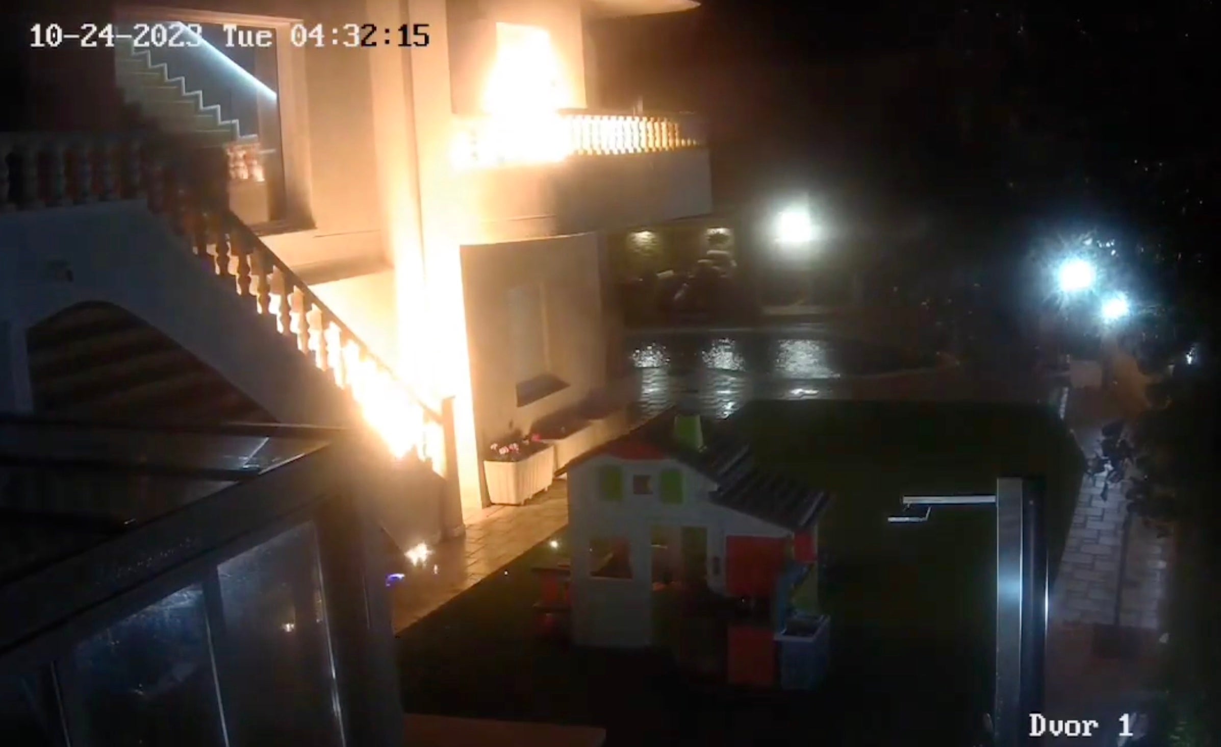 Una imatge de l'atac amb còctels Molotov a casa d'Anatoli Sharii
