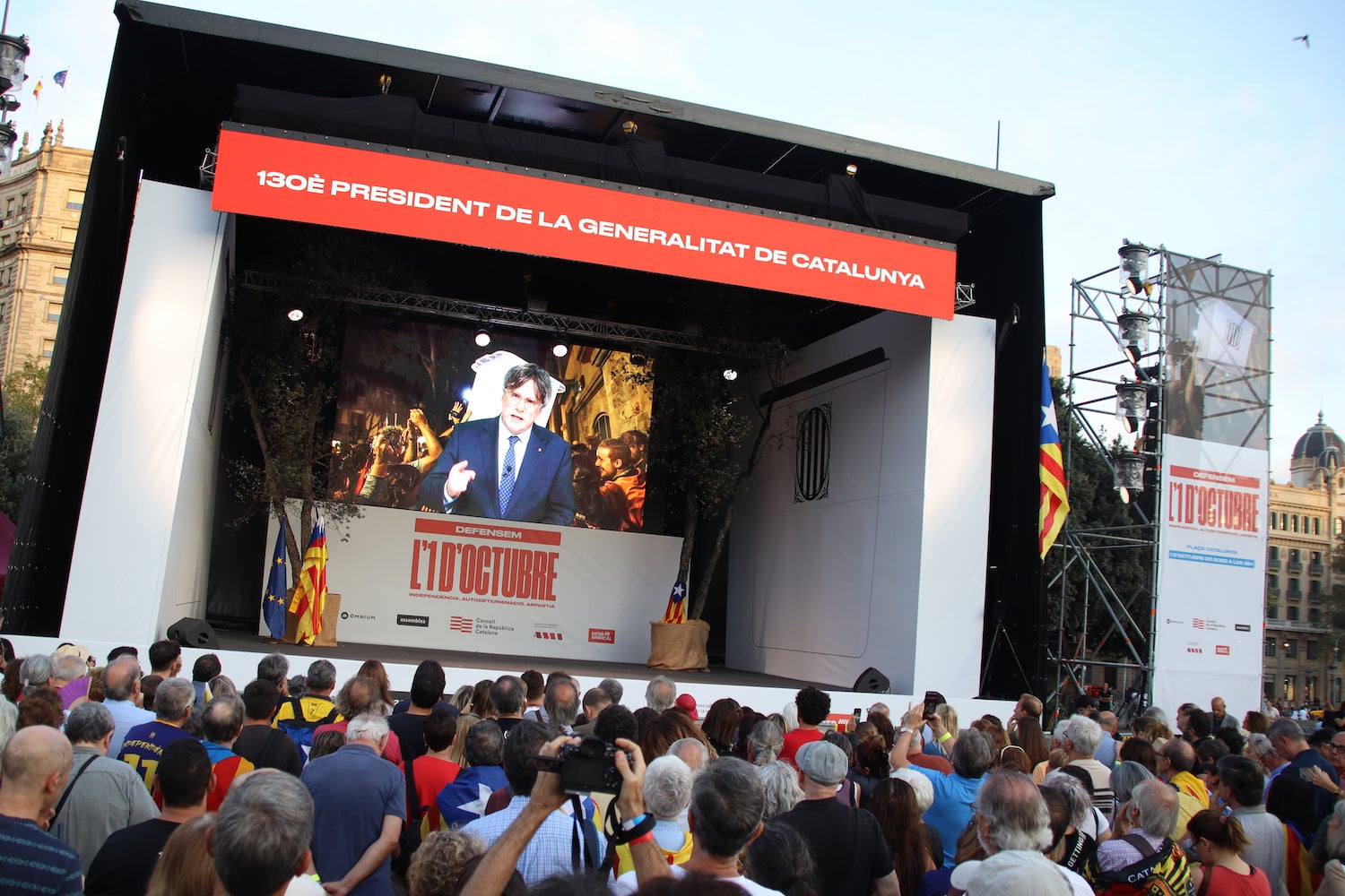 El president de la Generalitat a l'exili, Carles Puigdemont, durant la declaració que ha fet per als assistents de l'acte unitari del sisè aniversari de l'1-O a Barcelona / ACN