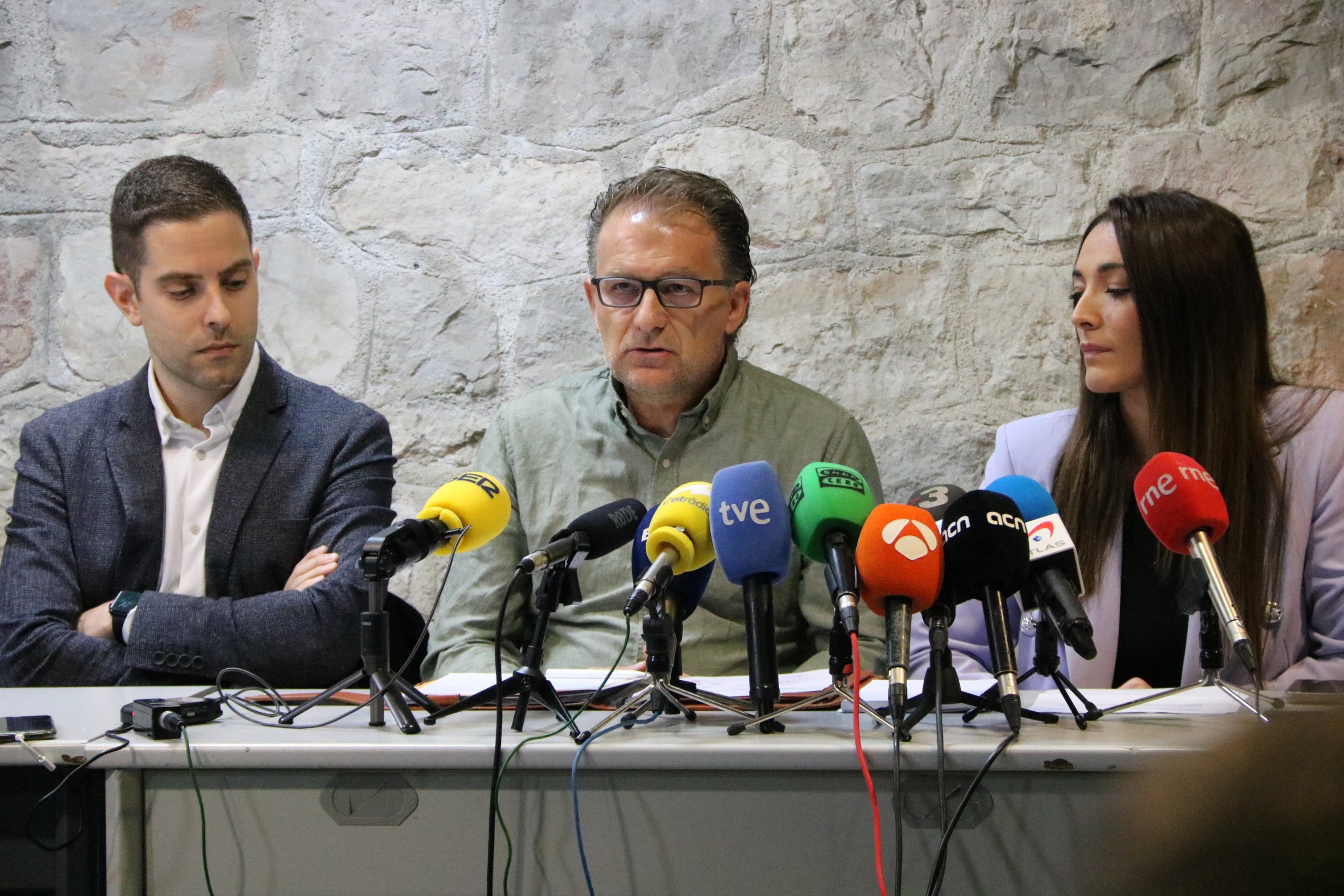 Els representants sindicals de Renfe i Adif, aquest dimecres en roda de premsa a Madrid / ACN