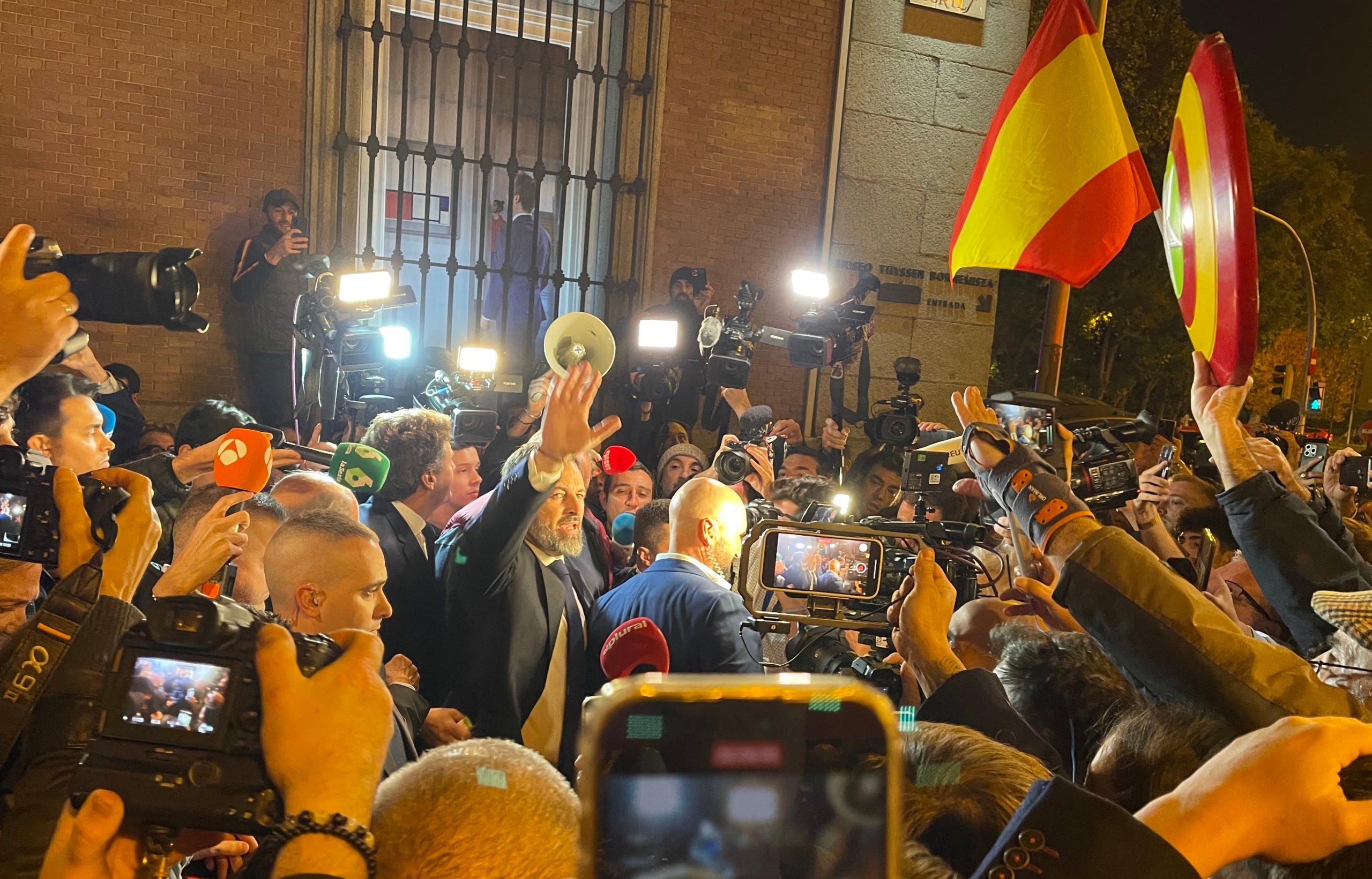 Santiago Abascal, al llegar a la manifestación cerca del Congreso/Quico Sallés