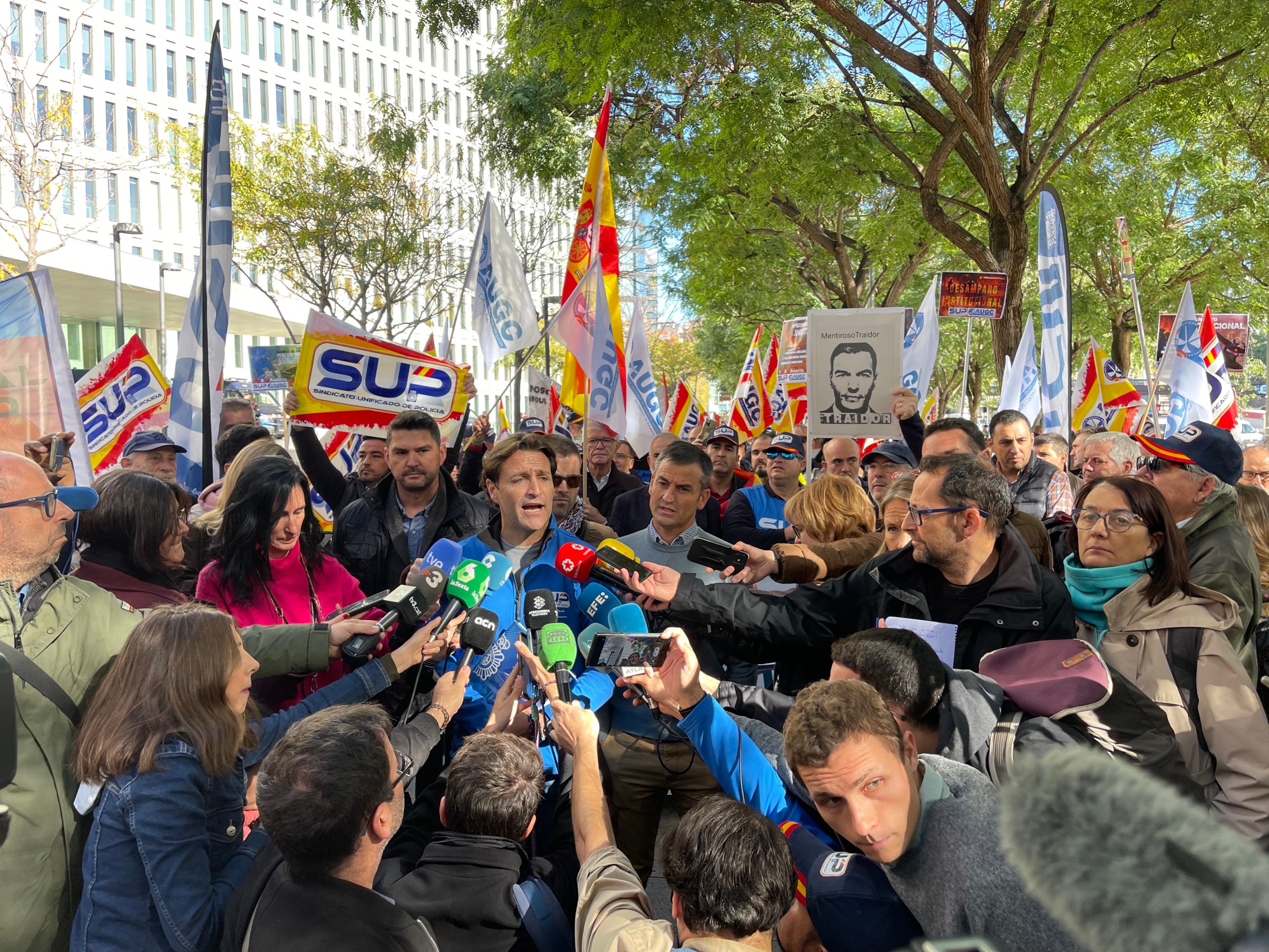 Els portaveus del SUP i de l'AUGC, en un moment de la protesta/QS