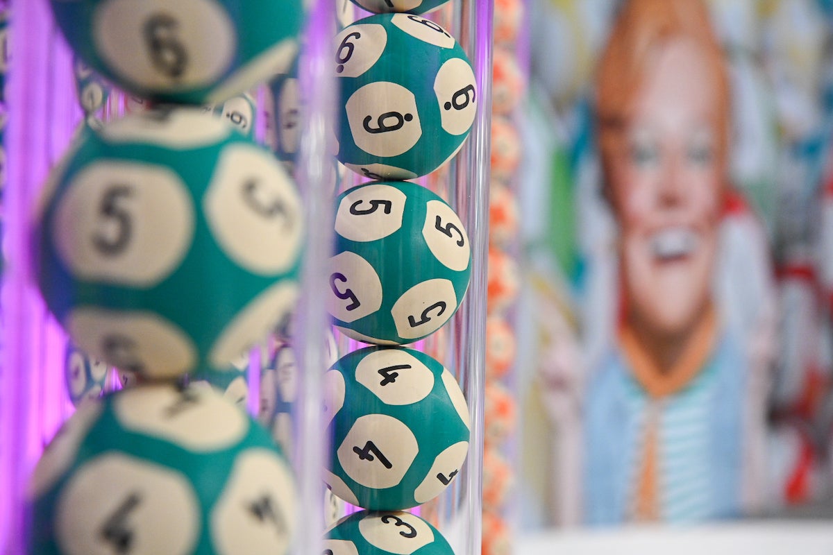 Bolas de la grossa preparadas para el sorteo / Loterías de Cataluña