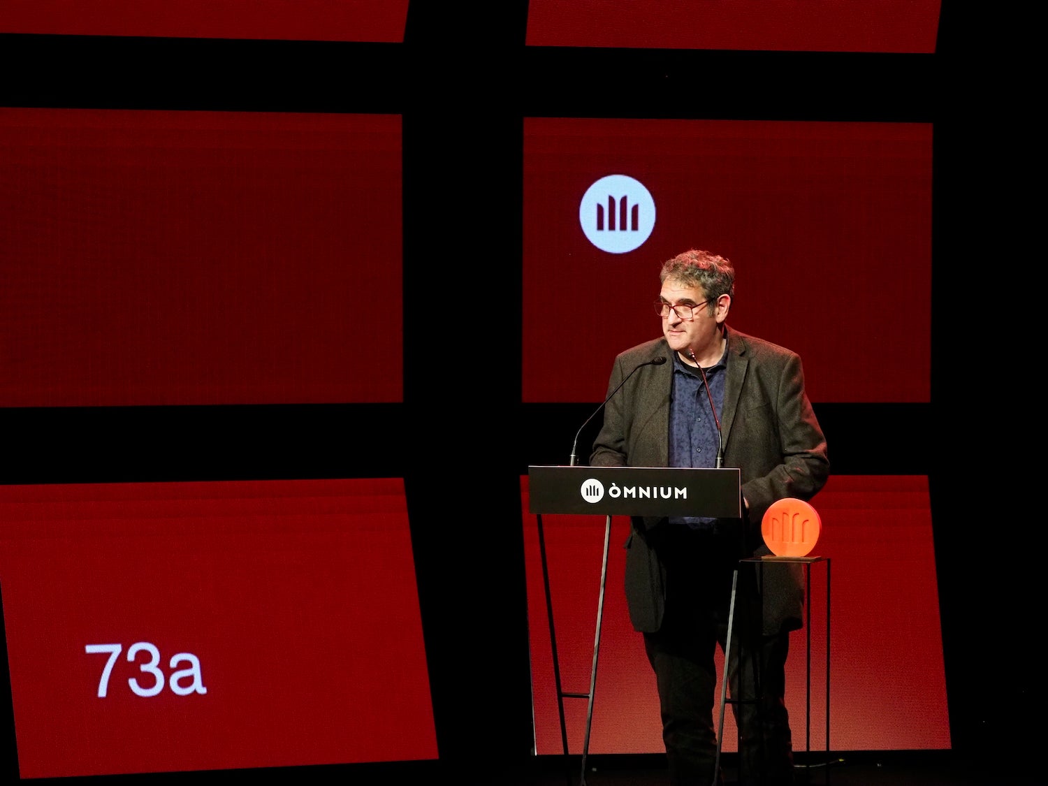 L'escriptor Jordi Puntí premiat amb el Premi Sant Jordi de novel·la amb 'Confeti' / Òmnium