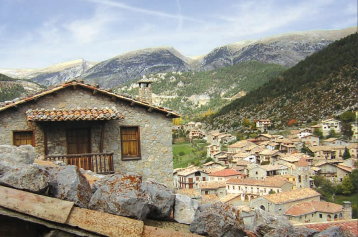 El municipi Gósol, amb la serra del Cadí al fons / Generalitat