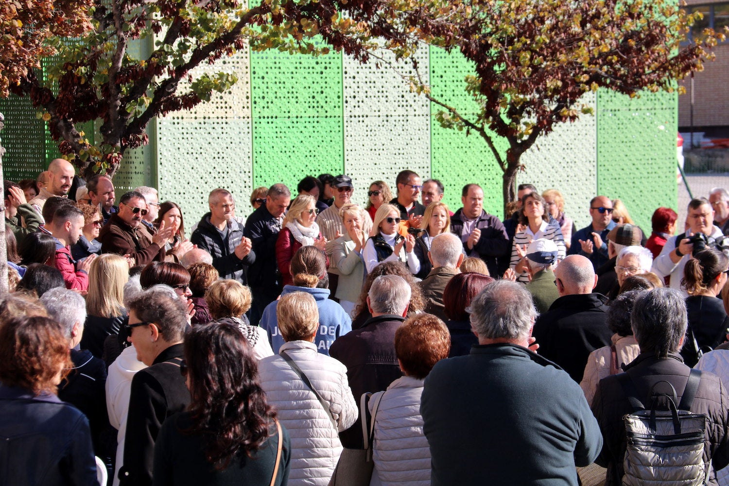 Una concentració davant del CAP de les Borges Blanques / ACN