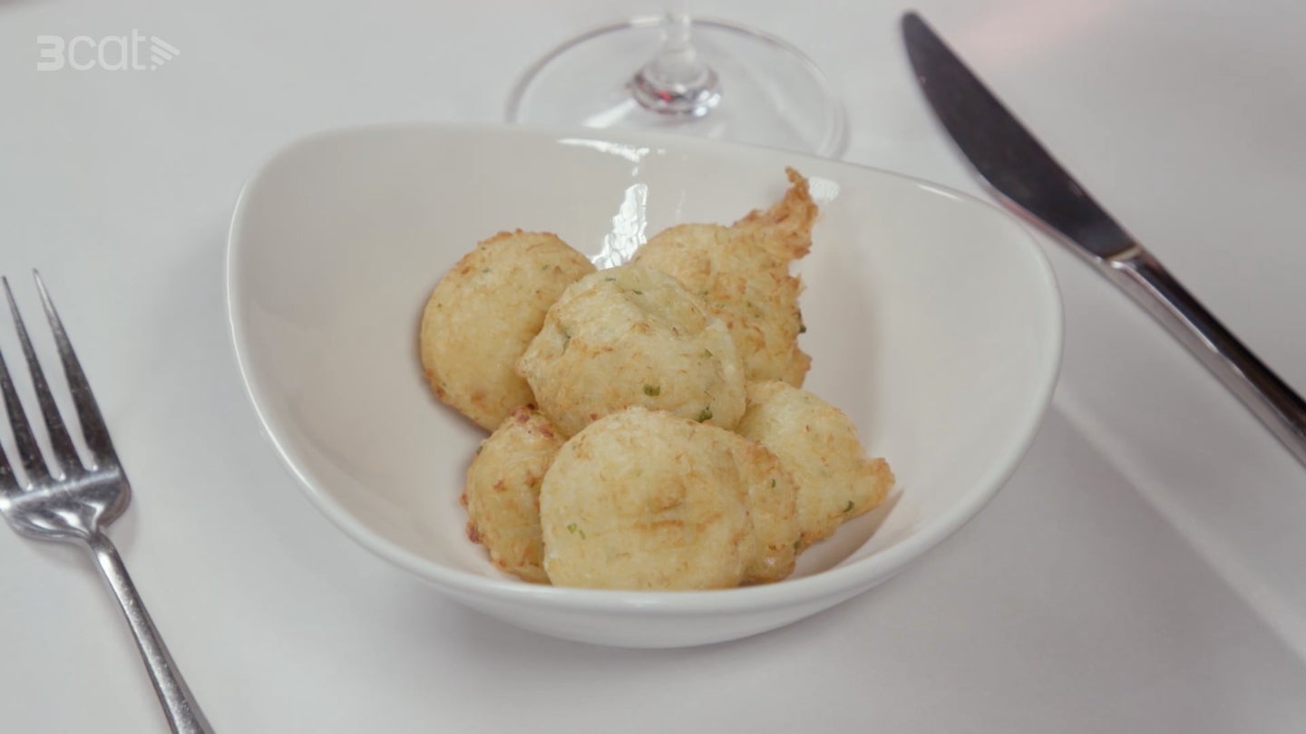 Los buñuelos de bacallà de la discòrdia - TV3