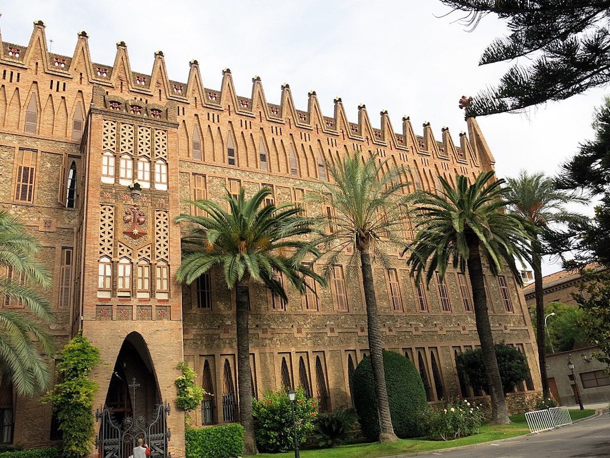 Imatge del Col·legi de les Teresianes de Barcelona, una de les obres poc conegudes de Gaudí / Common Creddits