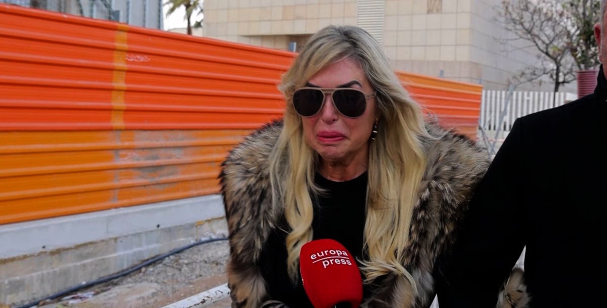 Malena Gracia, expulsada del tanatorio de Paco Arévalo - Europa Pess