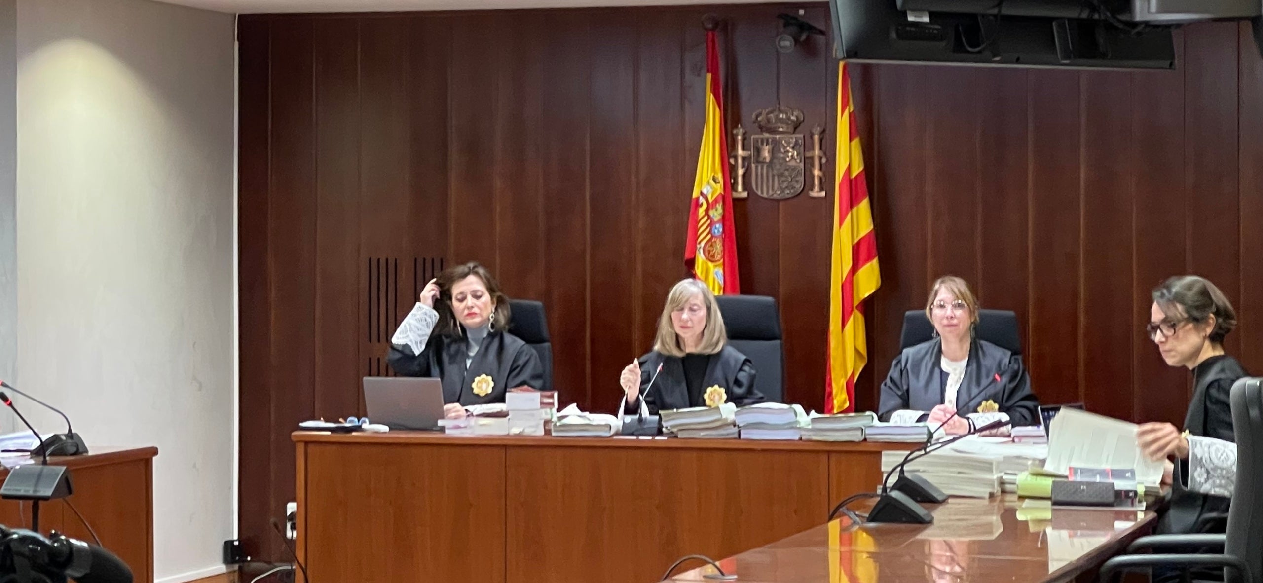 Una imatge del tribunal presidit per Lucía Jiménez de Lleida que ha jutjat els supremacistes blancs/QS