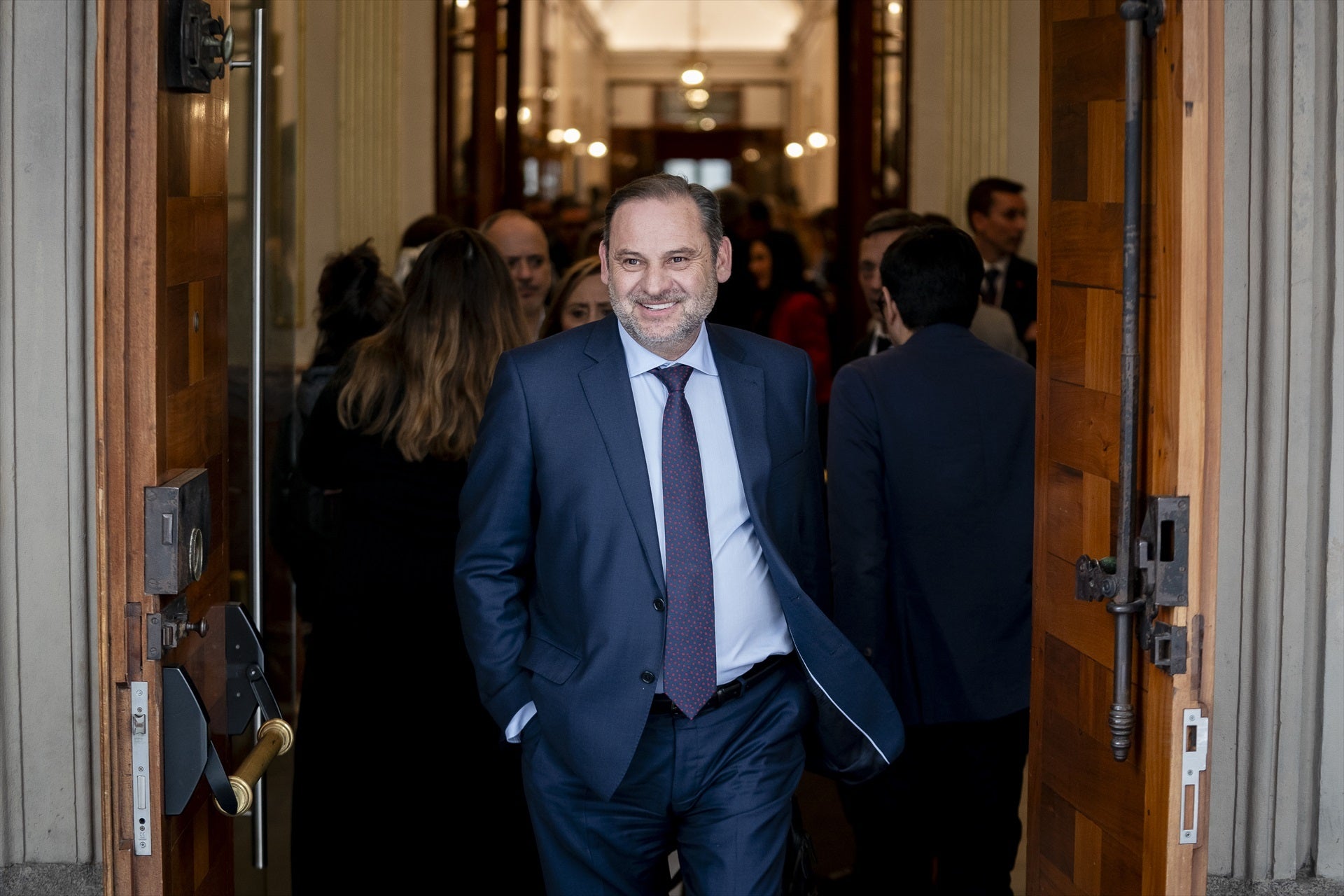 L'exministre de Transports i diputat del PSOE, José Luis Ábalos, surt del Congrés / Europa Press