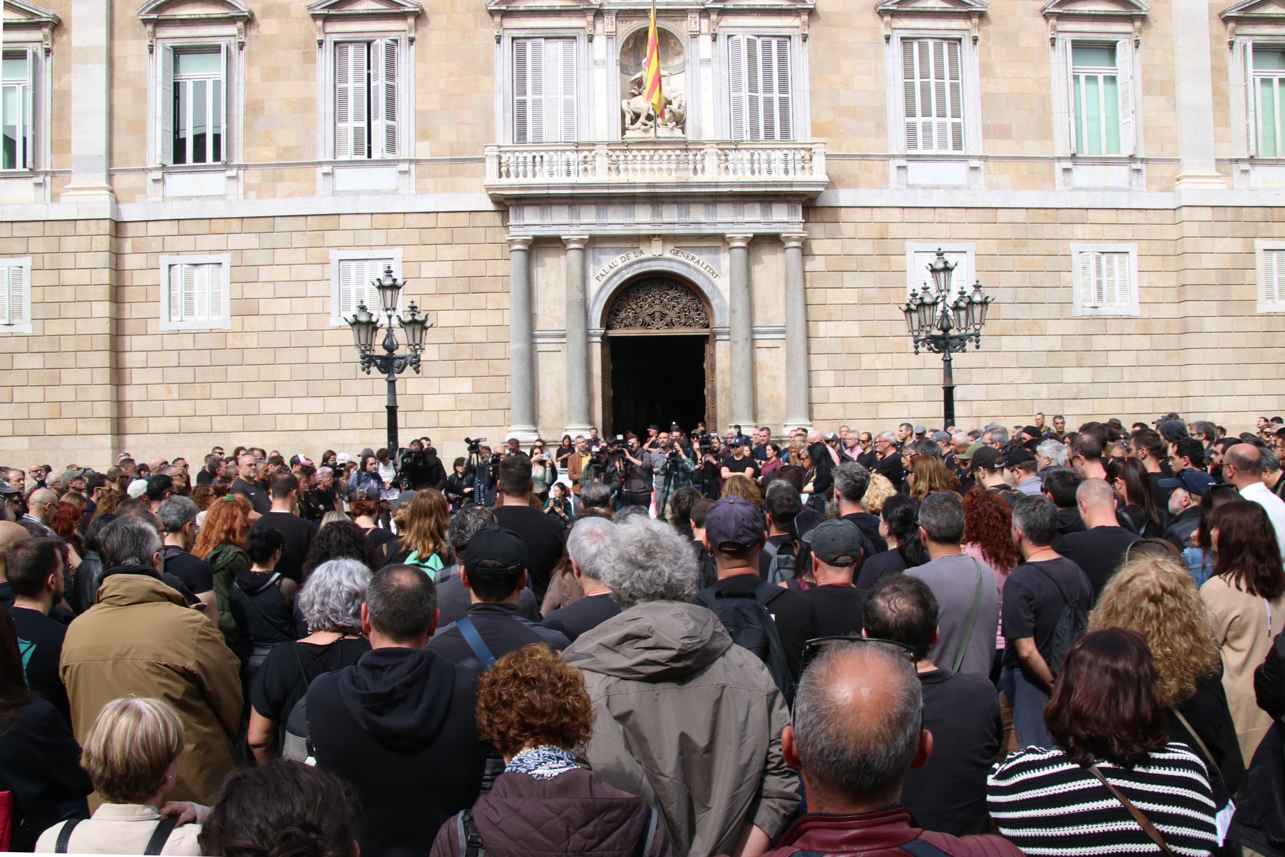 Concentració de treballadors penitenciaris a les portes del Palau de la Generalitat aquest dimecres / ACN
