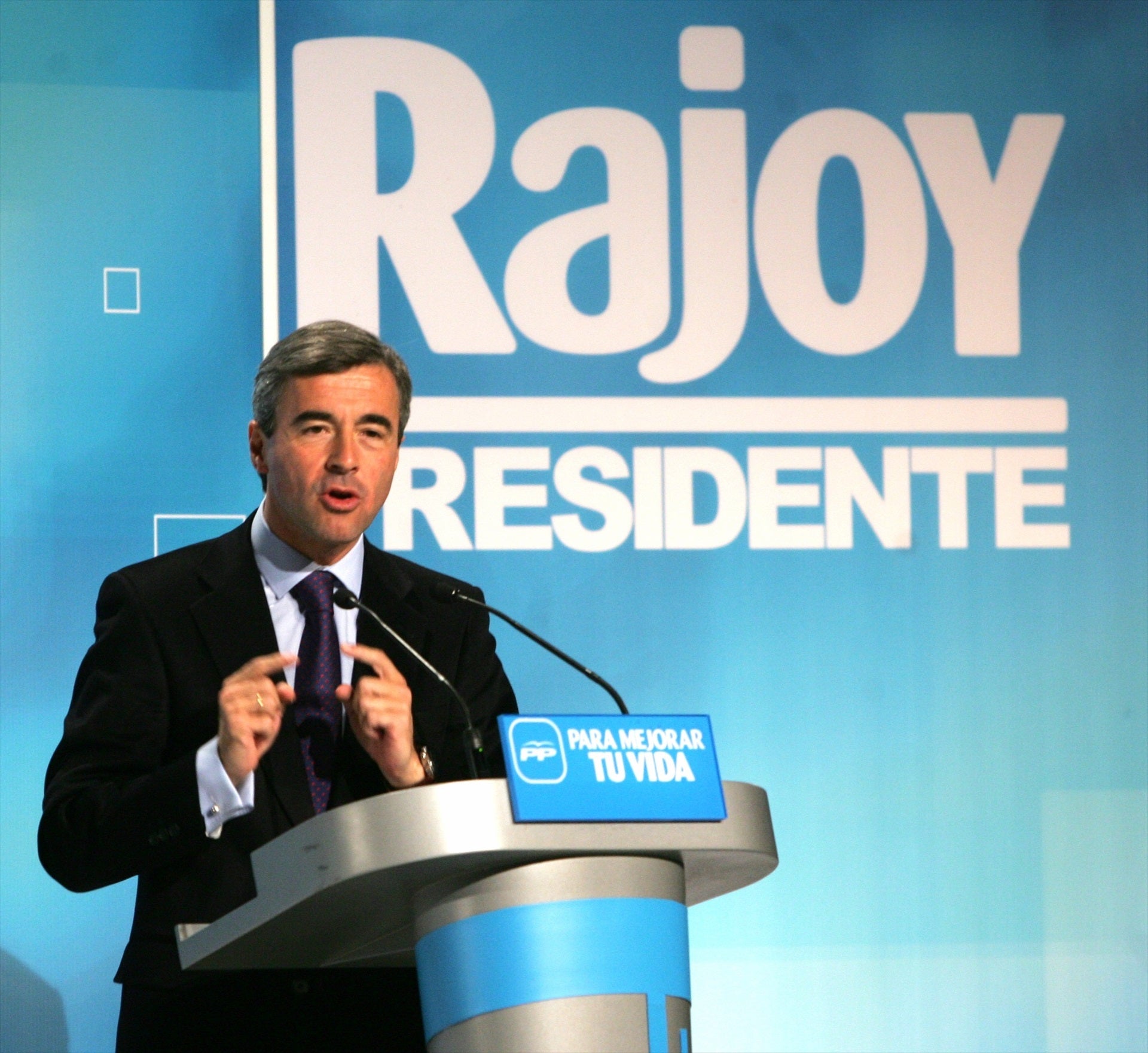 El exministro del Interior, Ángel Acebes, durante un acto electoral del Partido Popular / EP