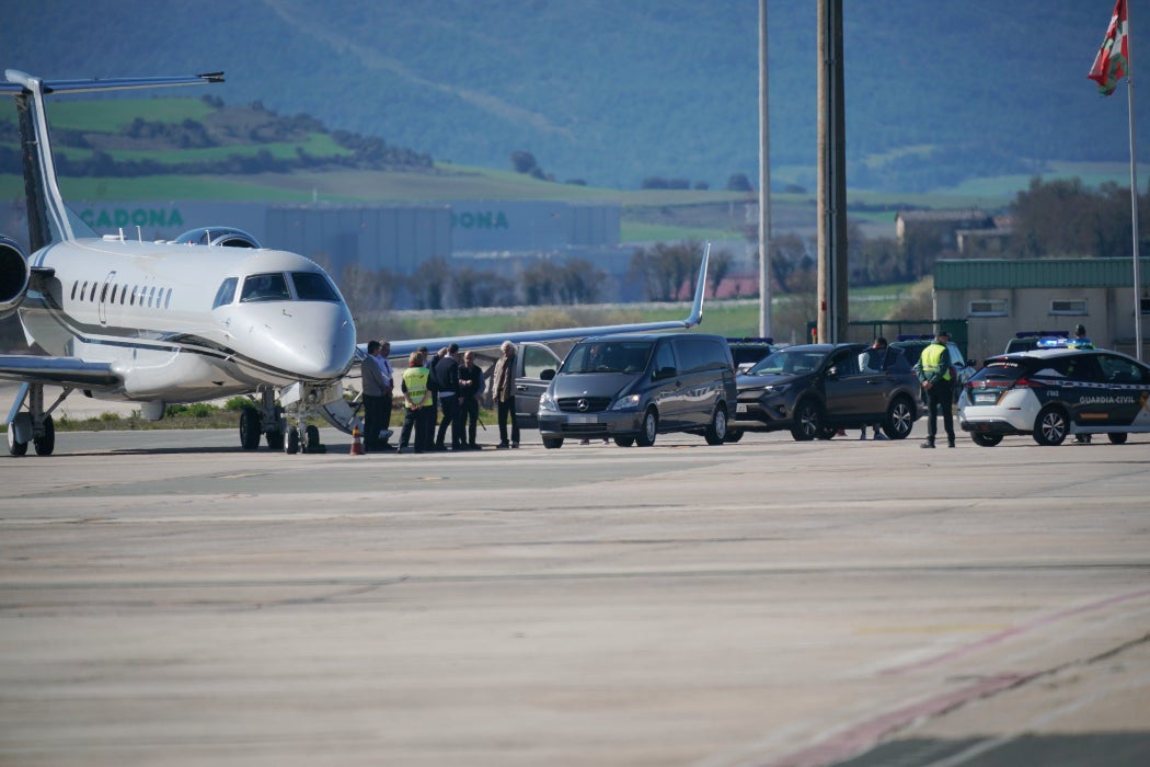 Joan Carles de Borbó arriba a Vitòria en un avió privat - Europa Press