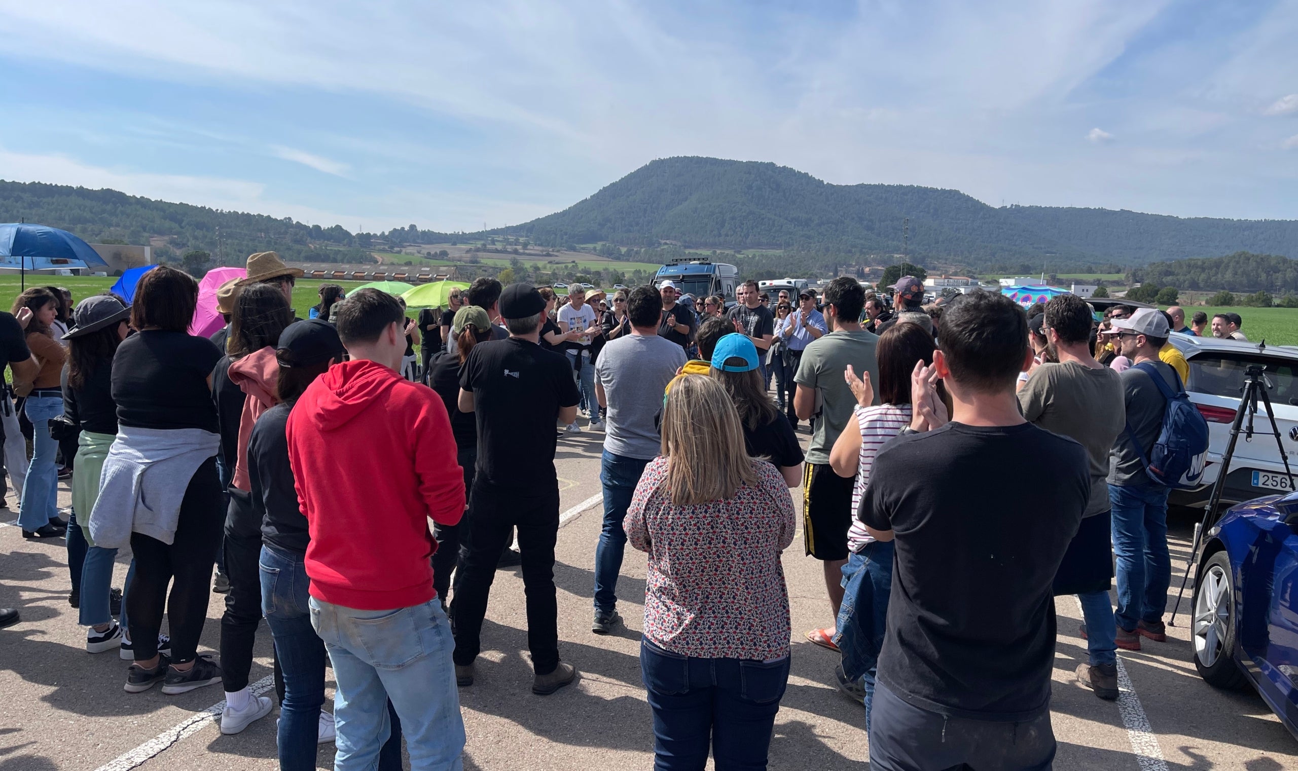 Manifestants de Lledoners fan un minut de silenci al migdia en record de la Núria, la cuinera morta a Mas Enric/Quico Sallés