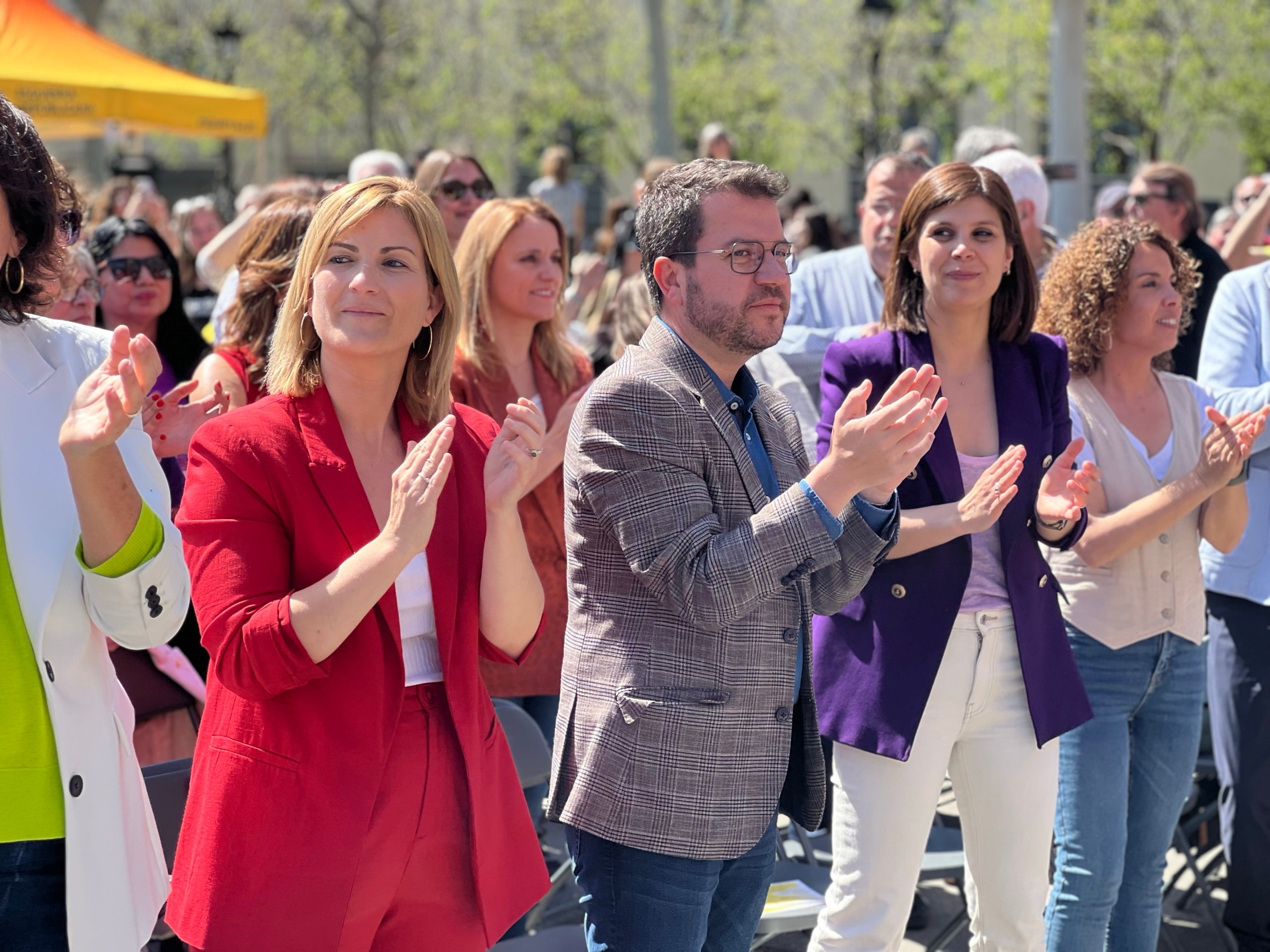 El candidat d'ERC, Pere Aragonès, acompanyat de Raquel Sans i Marta Vilalta | Arnau Martínez (ACN)