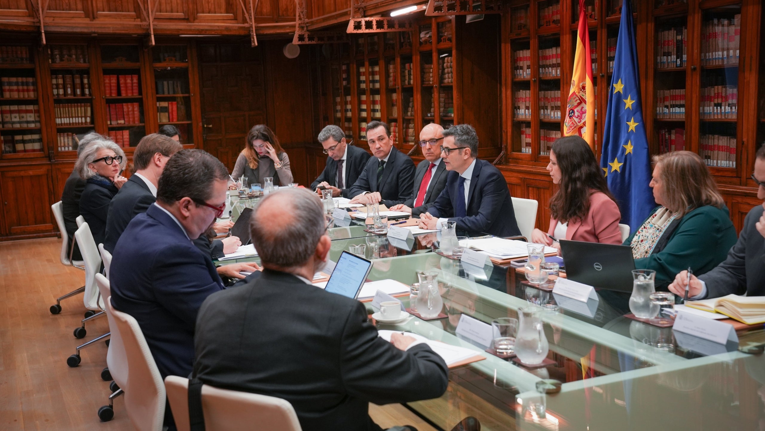 El ministre Félix Bolaños, en la reunió que va mantenir amb la Comissió de Venècia arran de la llei d'amnistia/MdJ