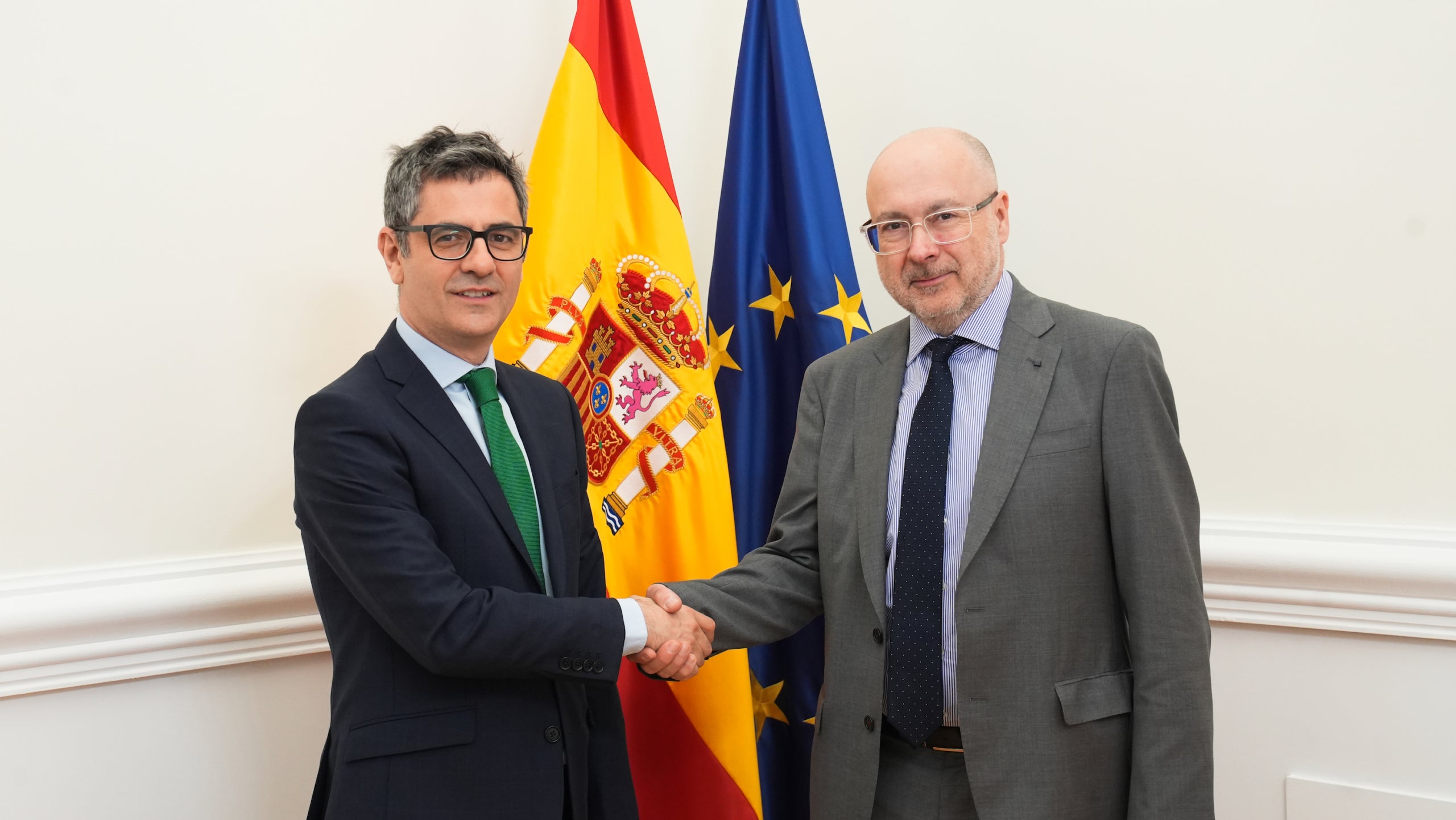 El ministre Félix Bolaños amb el president d'Associació Progressista de Fiscal, Jesús Arteaga/MdJ