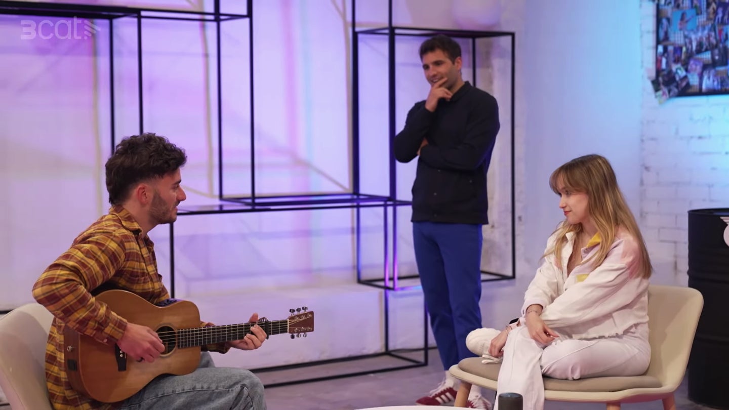 Moment romàntic en un dels assajos d'aquesta setmana - TV3