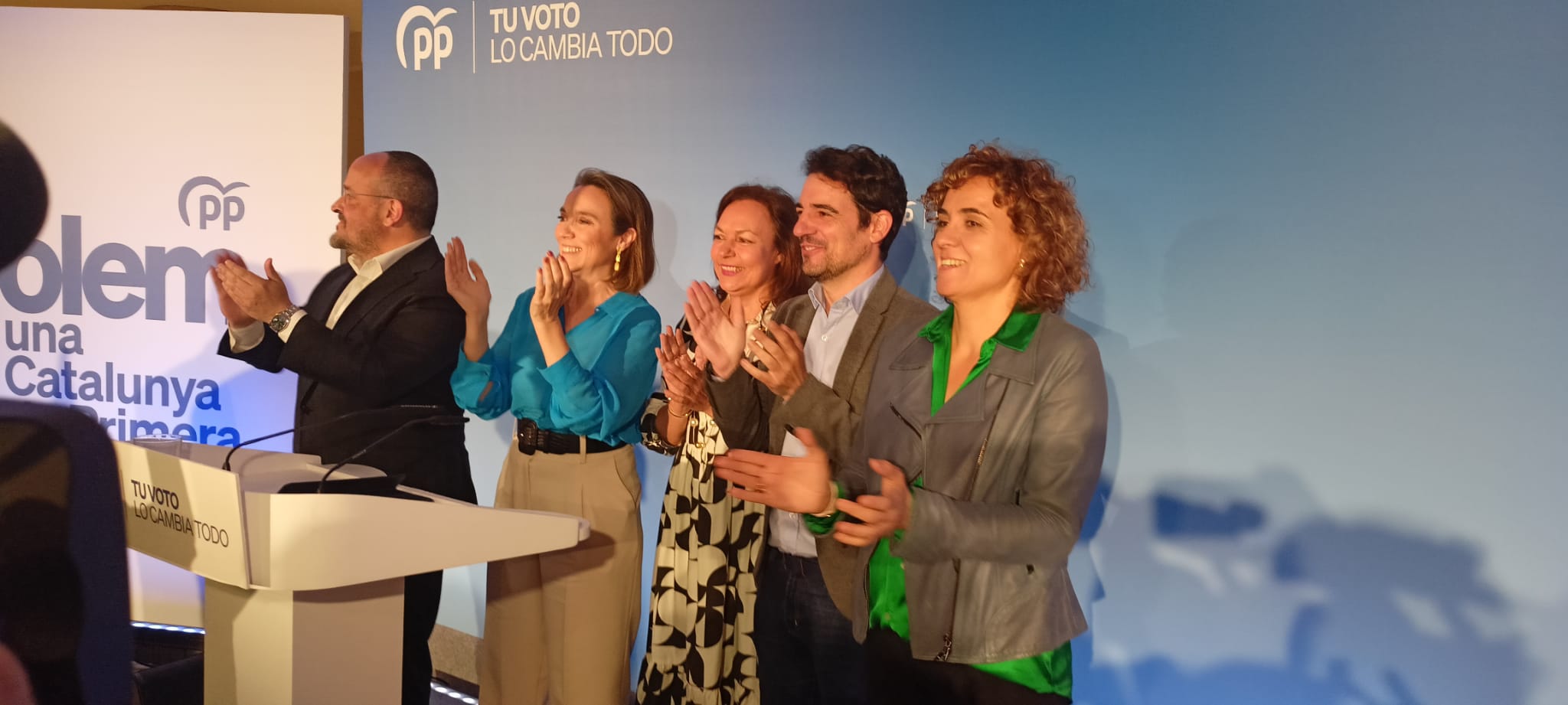 Alejandro Fernández, Cuca Gamarra, Cuca Santos, Manu Reyes i Dolors Montserrat/Joan Manel Oller