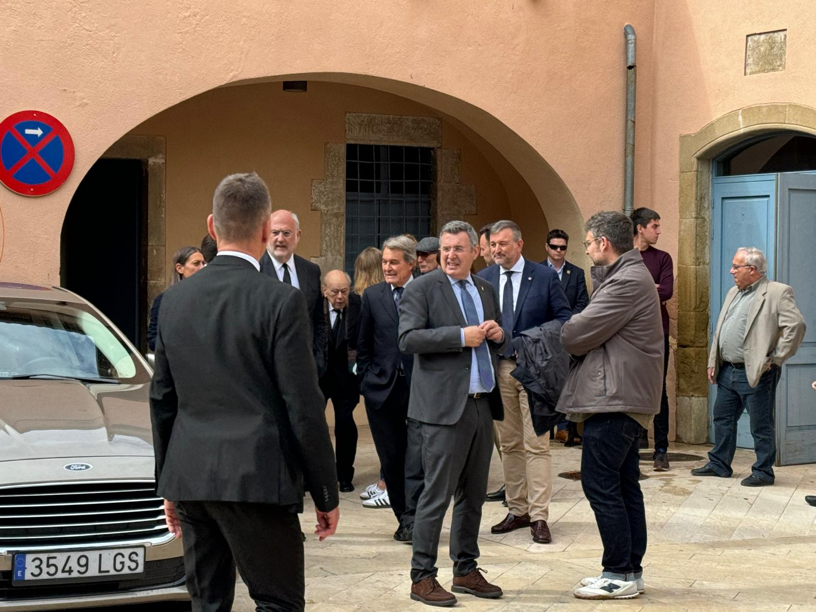 Els expresidents Jordi Pujol i Artur Mas, a l'església de Santa Maria d'Amer / Cedida