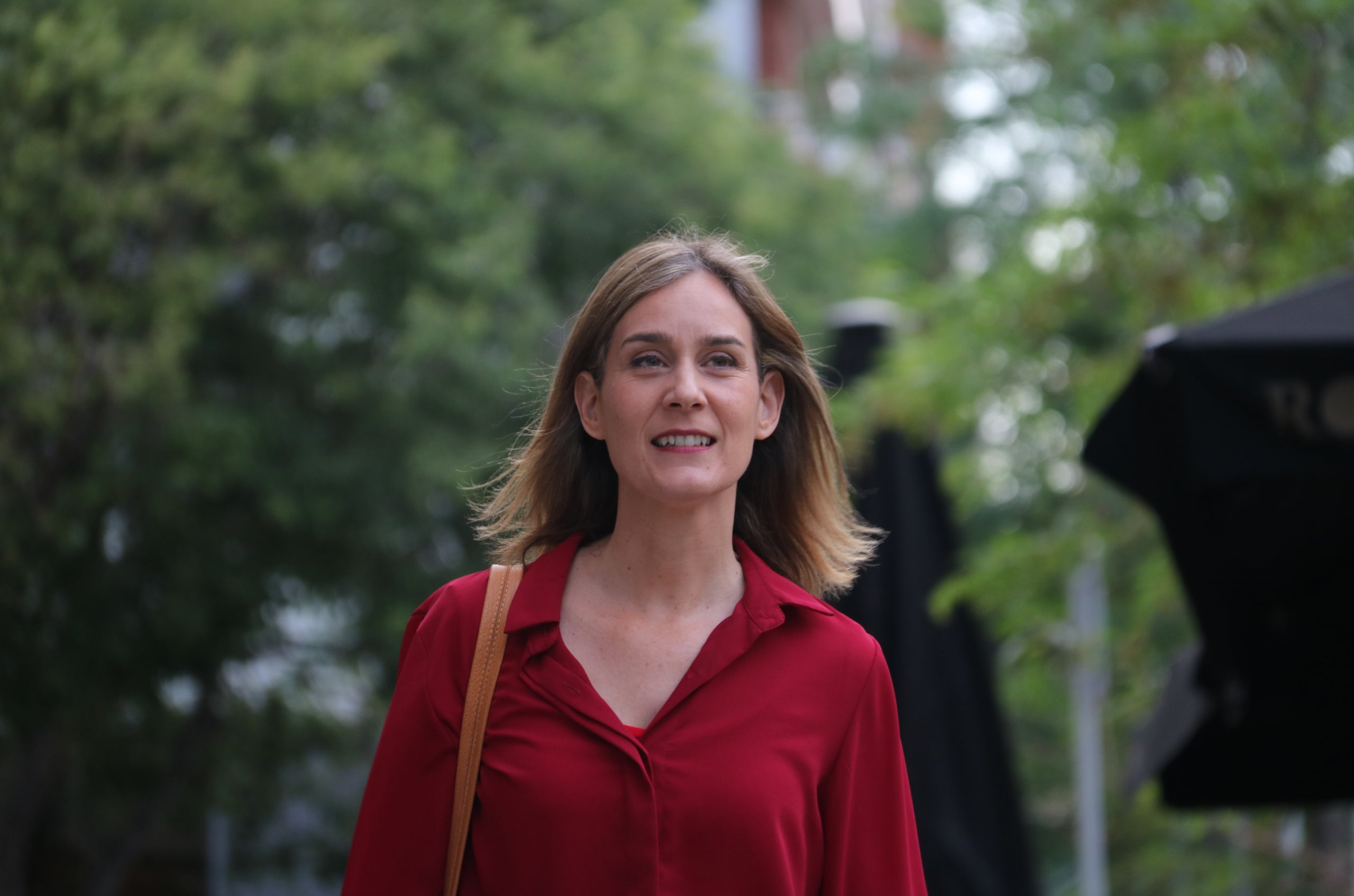 La candidata de Comuns Sumar a presidenta de la Generalitat, Jéssica Albiach, votant | Gerard Artigas (ACN)