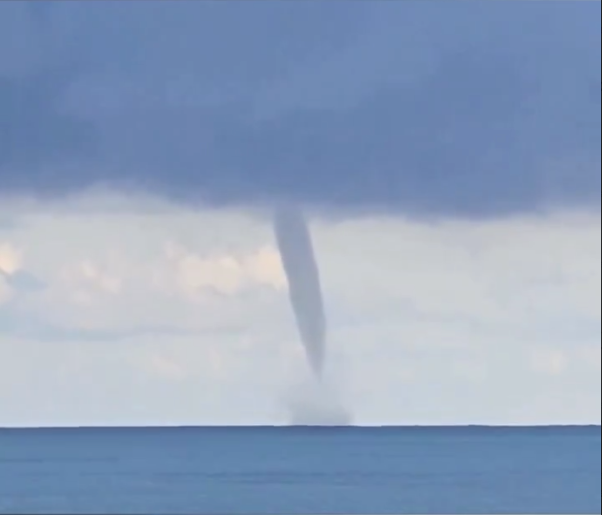 Imatge de la mànega que ha aperegut davant de Vilanova i la Geltrú / Meteocat