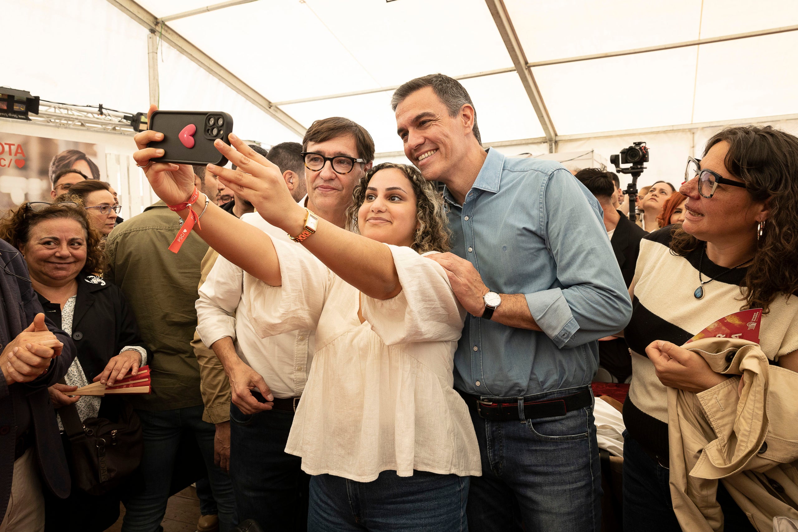 Campanya PSC eleccions al Parlament 2024.
Salvador Illa i Pedro Sánchez a la Feria de Abril.
01.05.2024, Barcelona

foto: Jordi Play/PSC