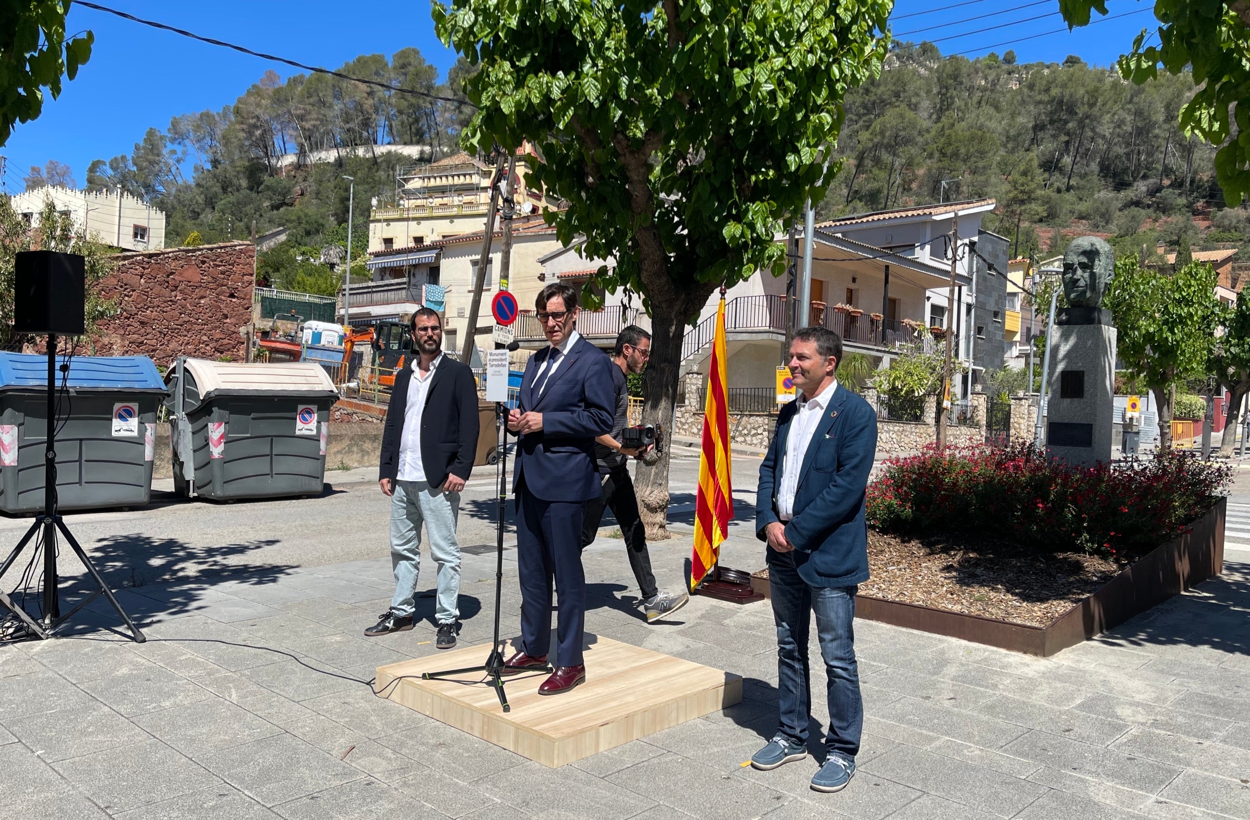 Salvador Illa, a Cervelló, al monument a Tarradellas/Quico Sallés