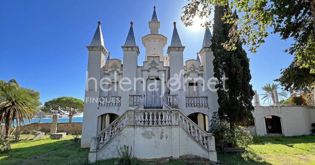 El castell modernista a la venda a s'Agaró 