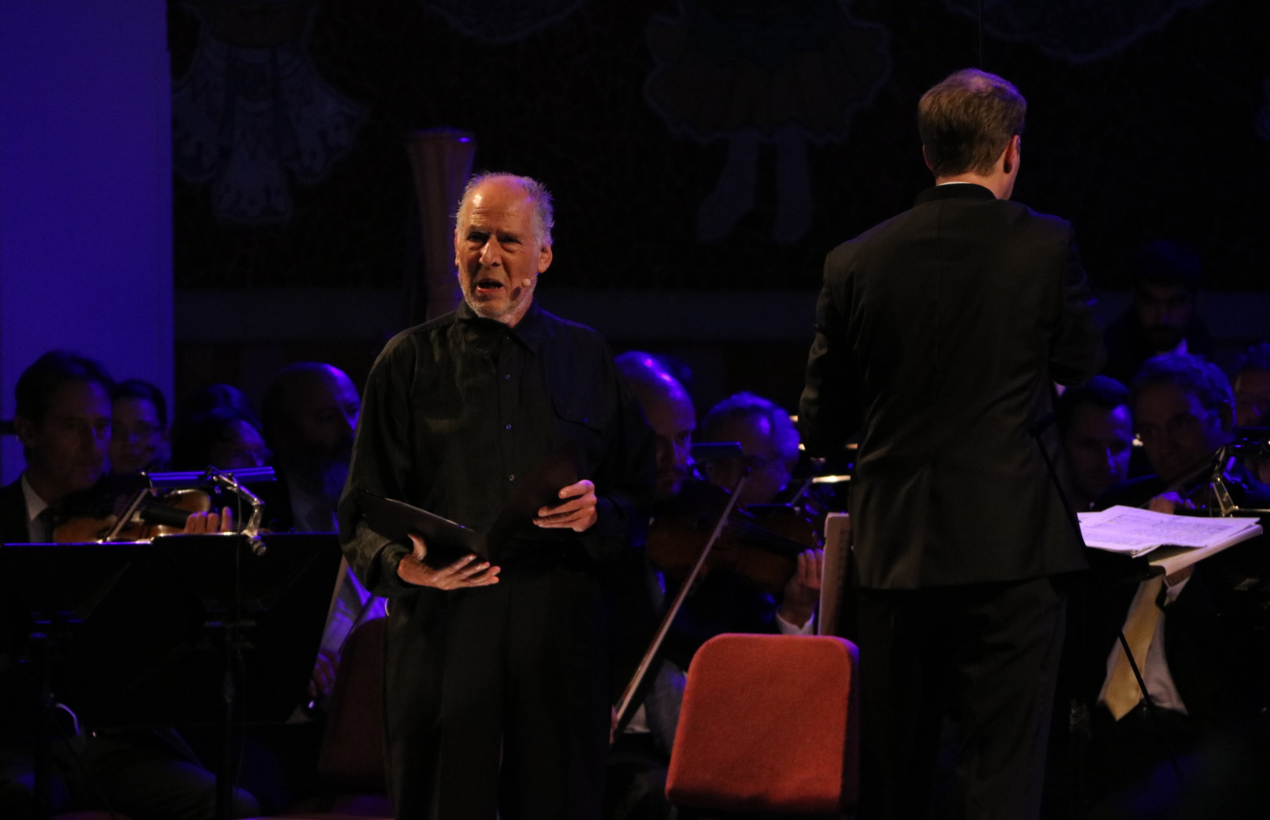 L'actor Fermí Reixach amb l'Orquestra Simfònica del Vallès al Palau de la Música / ACN