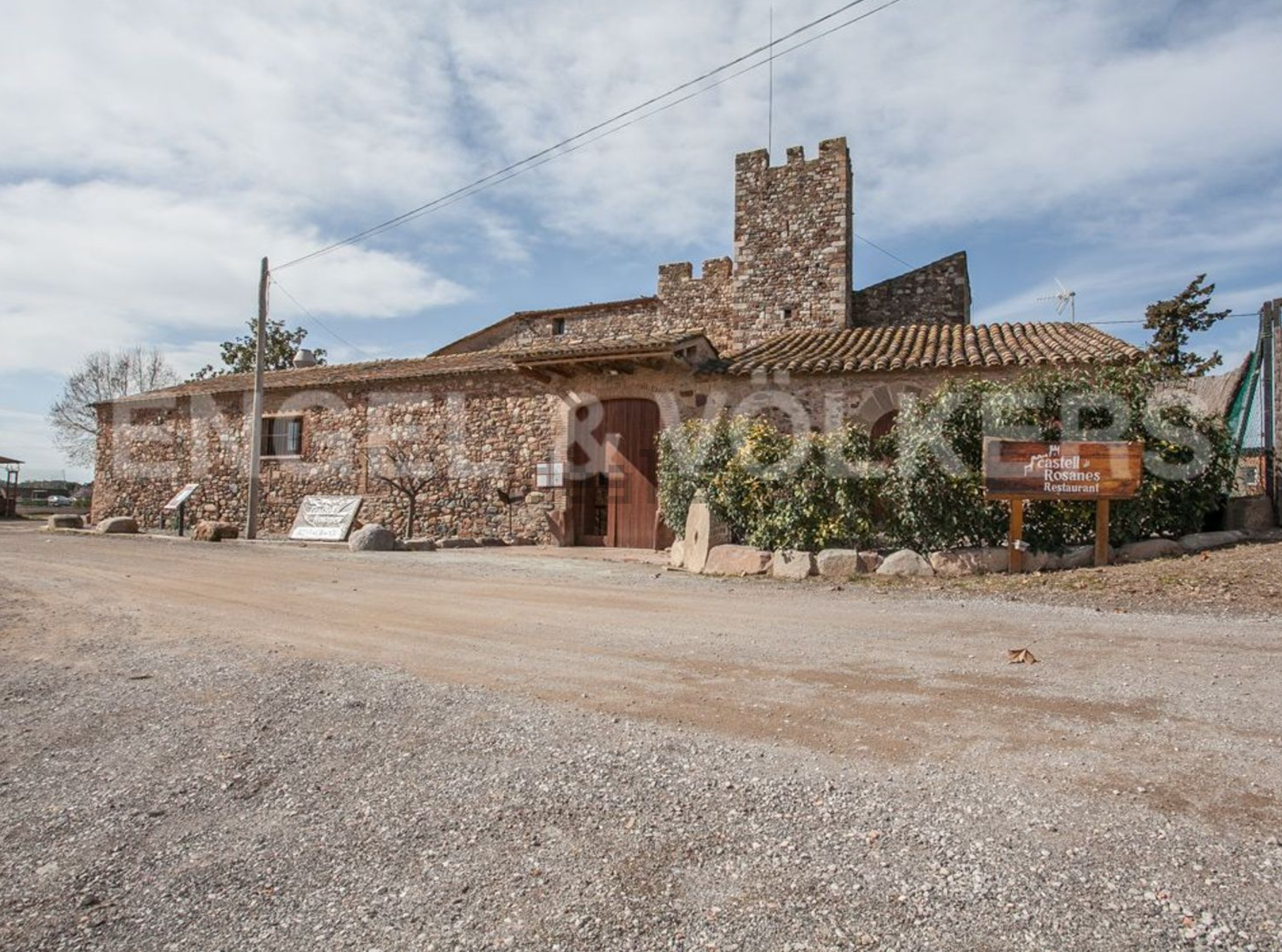 El castell Can Rosanes, en venda a la Garriga per 4 milions / Idealista