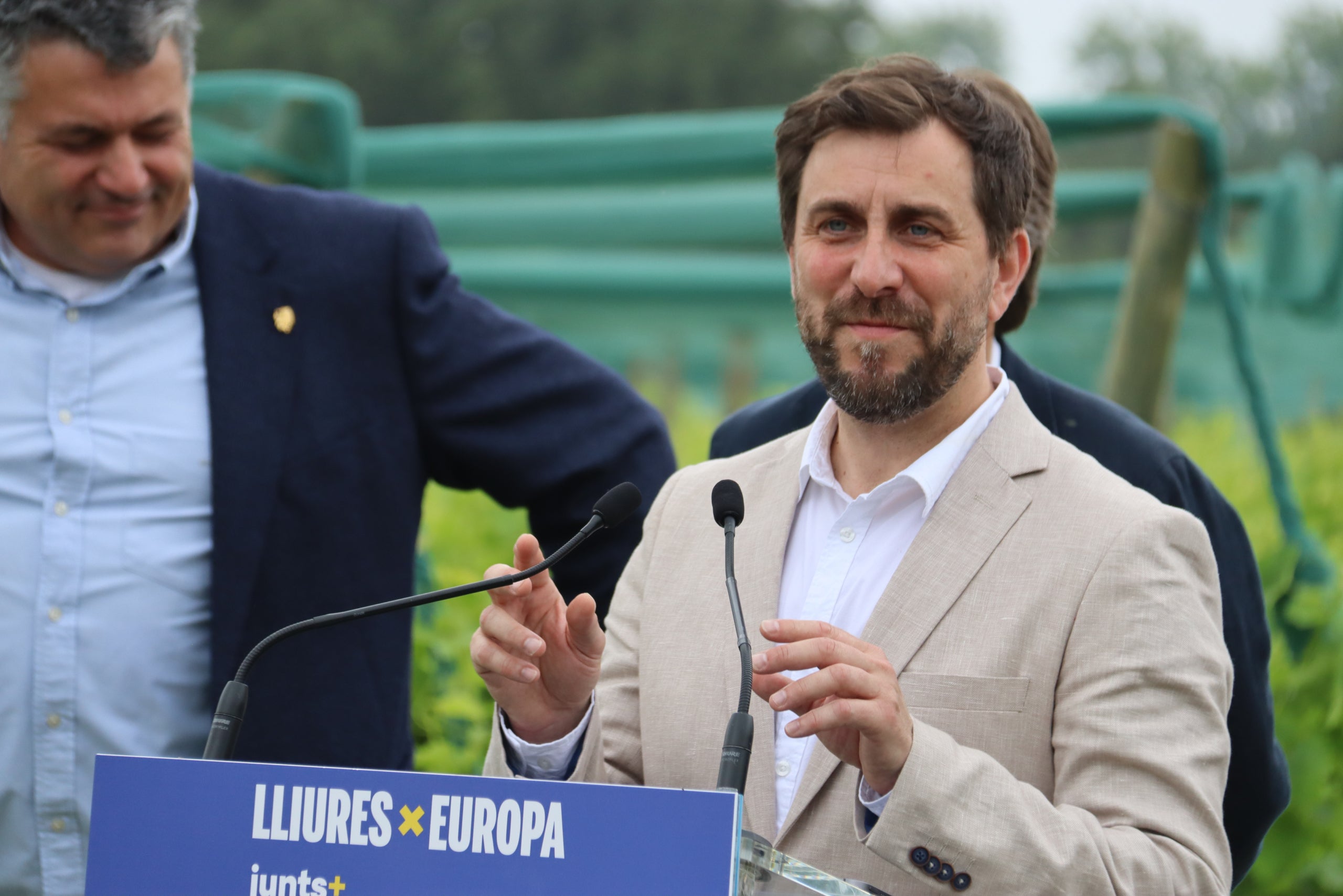 El candidat de Junts a les eleccions europees, Toni Comín, en l'acte de campanya celebrat aquest dijous a la Catalunya Nord / Marta Vidal (ACN)
