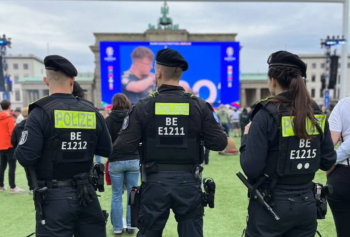 Agentes de la policía de Berlín desplegados por la Eurocopa | Berlin Polizei