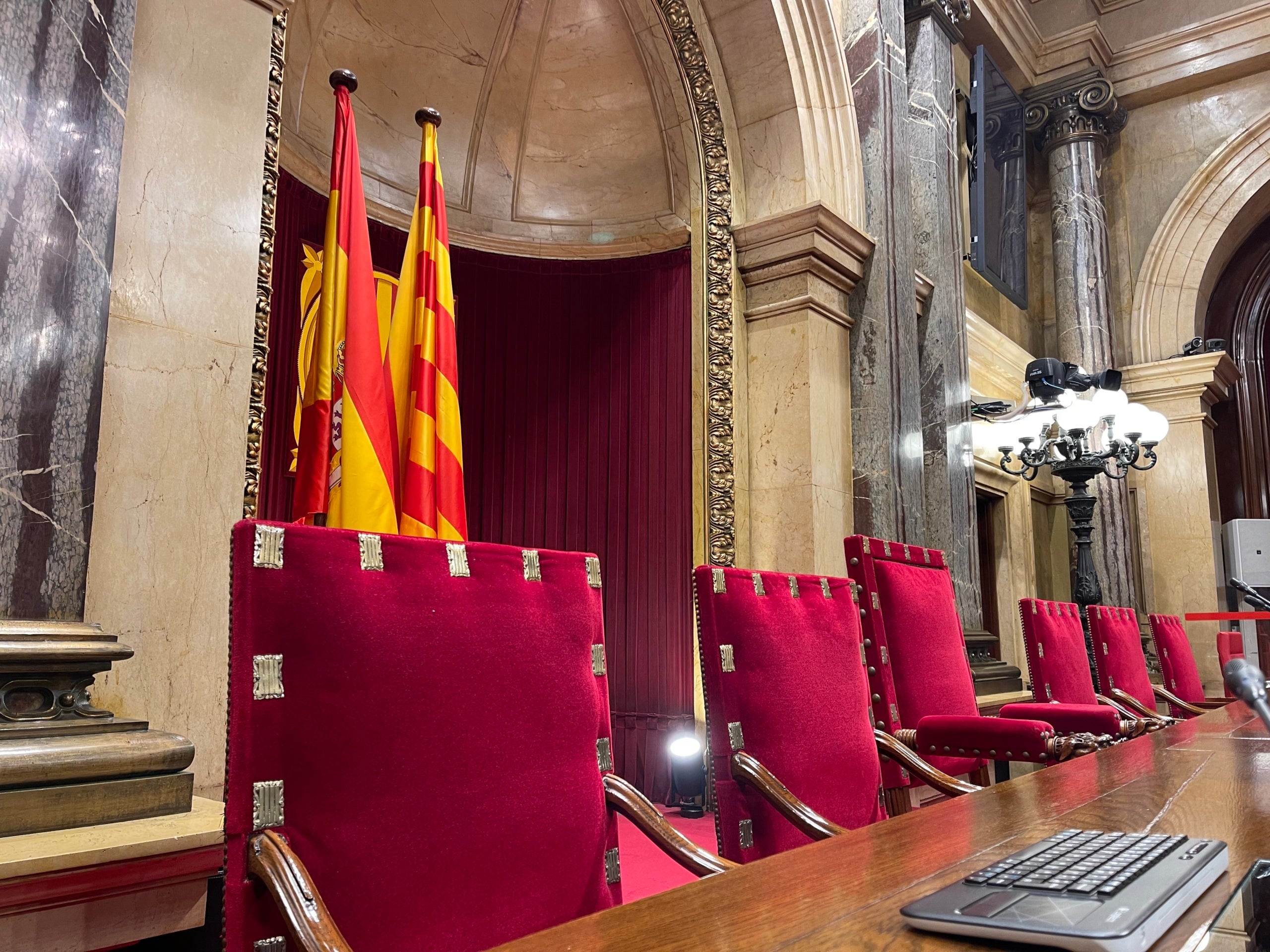La Mesa del Parlament espera tenir ocupants en una imatge d'aquest migdia/Quico Sallés
