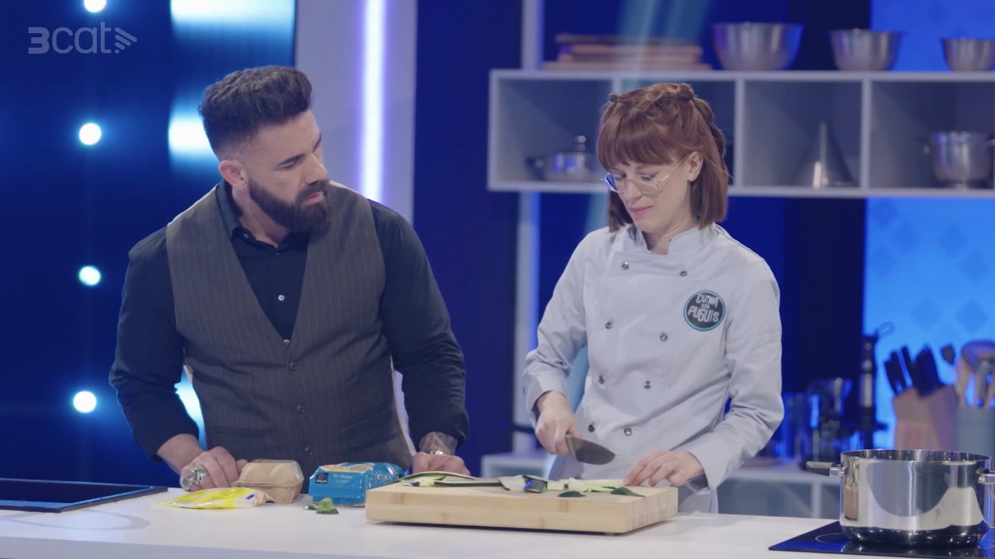 Charlie Pee corta un carbassó en la primera prueba - TV3