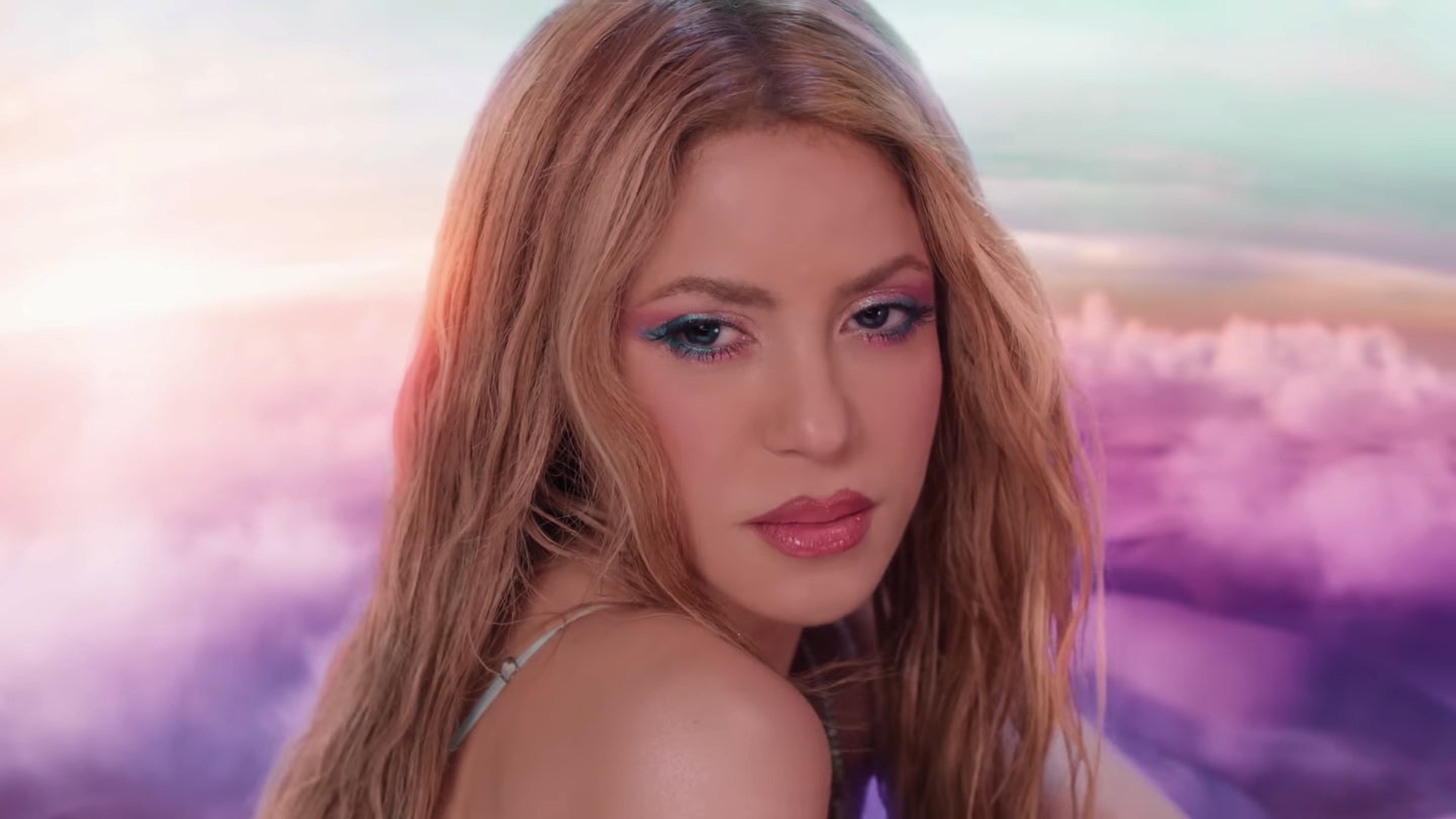 Com serà l'estiu de Shakira_ Problemes - VEVO Youtube