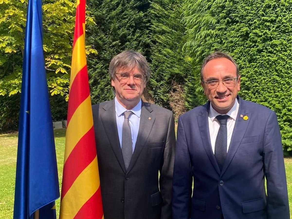 Carles Puigdemont i Josep Rull, en una fotografia difosa al compte personal de la xarxa social X del president del Parlament de Catalunya / ACN