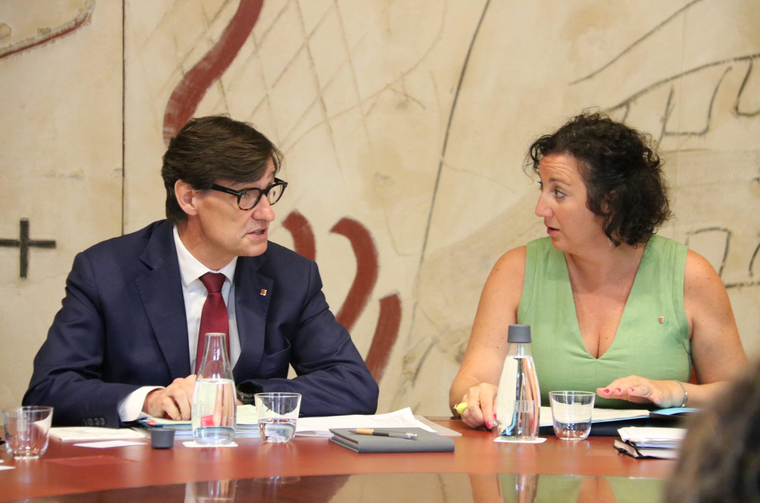 El president, Salvador Illa, i la consellera d'Economia, Alicia Romero / ACN