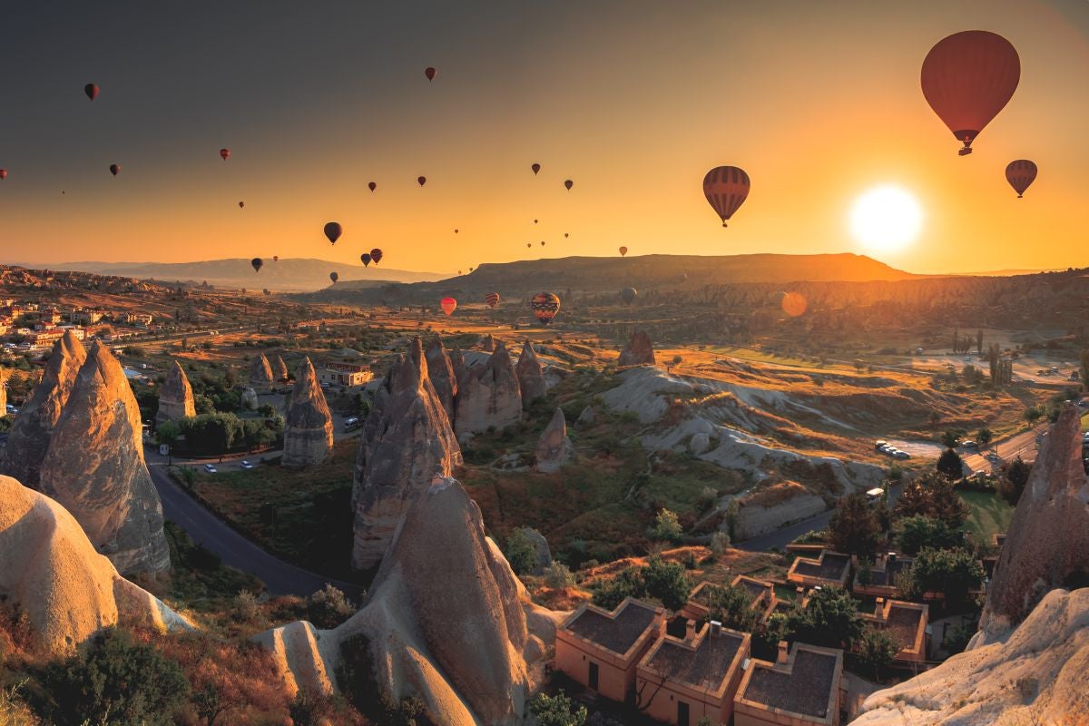 Posta de sol a Capadòcia (Turquia) | Foto de 123RF/goinyk