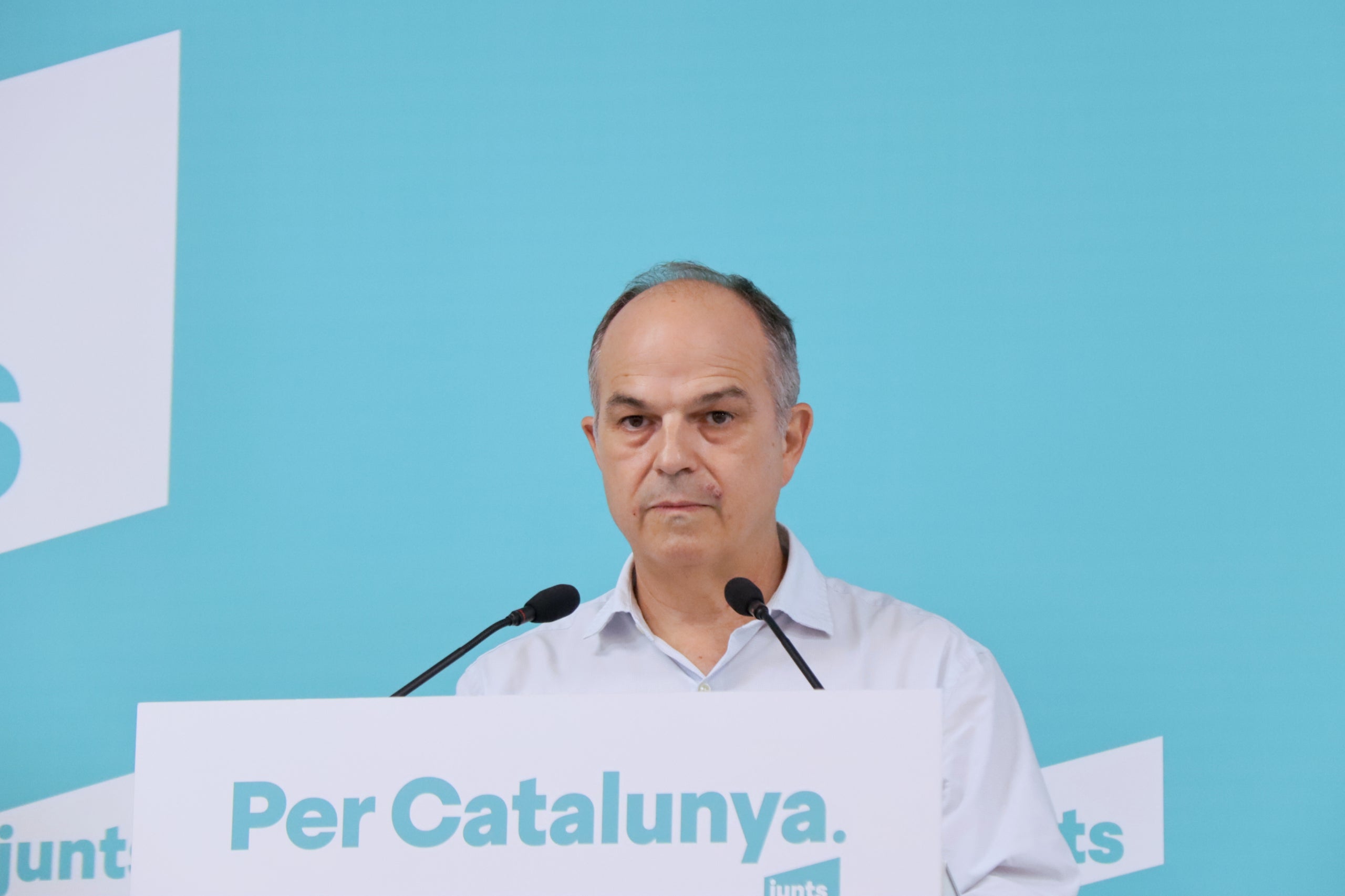 El secretari general de Junts, Jordi Turull, en roda de premsa aquest dilluns / Nico Tomás / ACN
