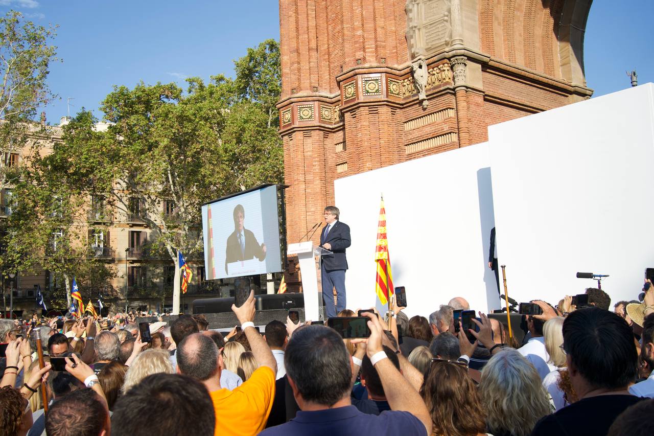 El 130è president de la Generalitat, Carles Puigdemont, en el seu retorn a Catalunya / Mireia Comas