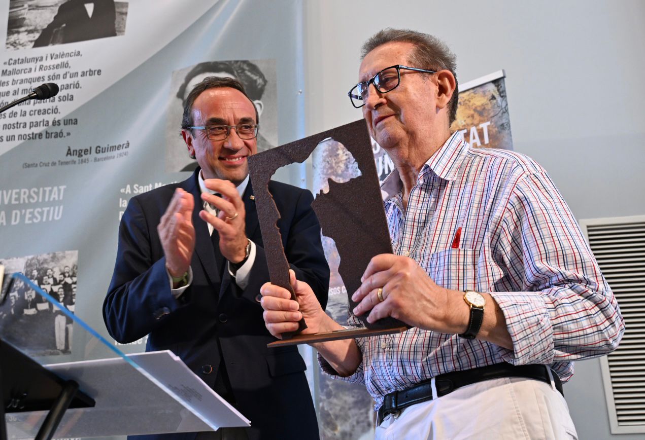 Josep Rull lliura el premi Canigó a Joan Amorós, president de Ferrmed/Josep Maria Montaner-UCE