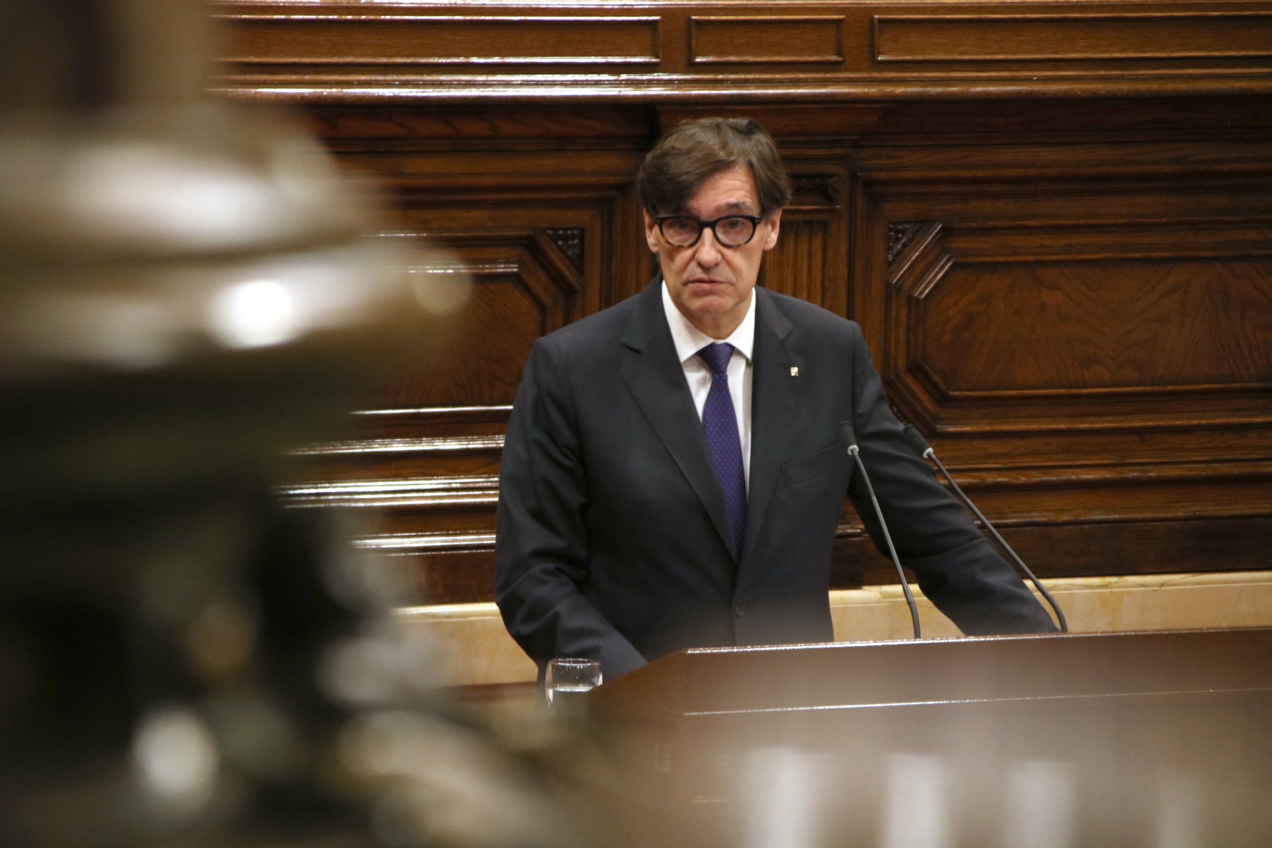 El president del Govern, Salvador Illa, durant la seva compareixença al ple del Parlament / Bernat Vilaró / ACN